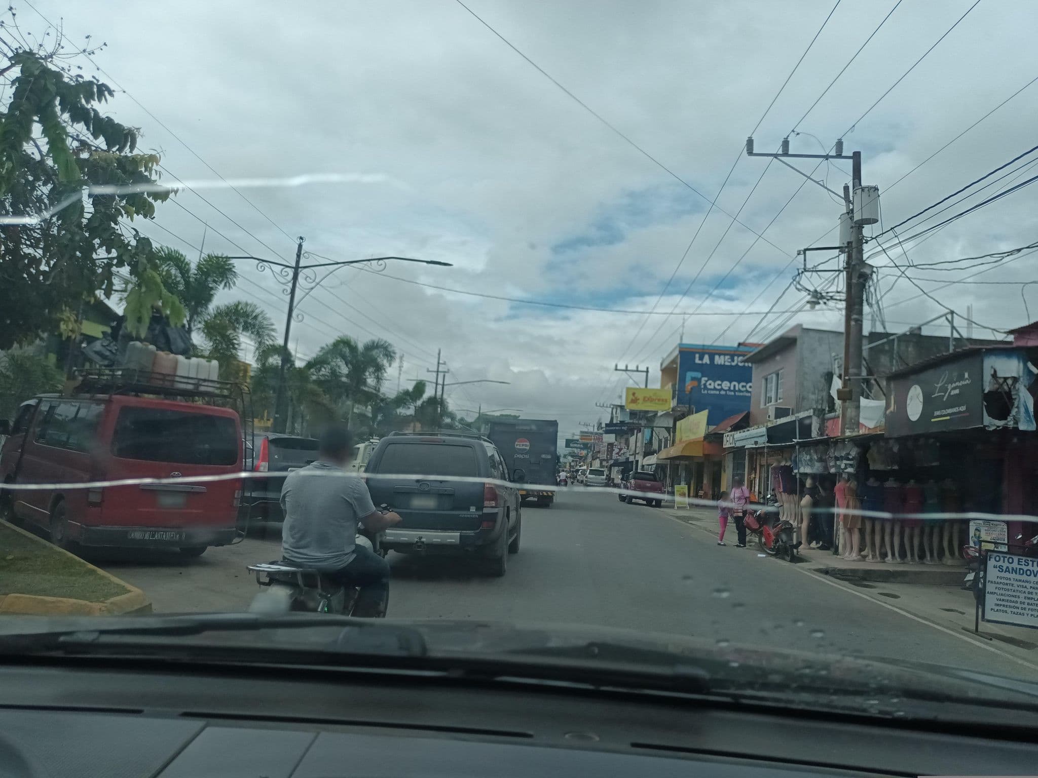 Street view near La Fuente, Morales — © ing_telefono_2 (CC BY-SA · Mapillary)
