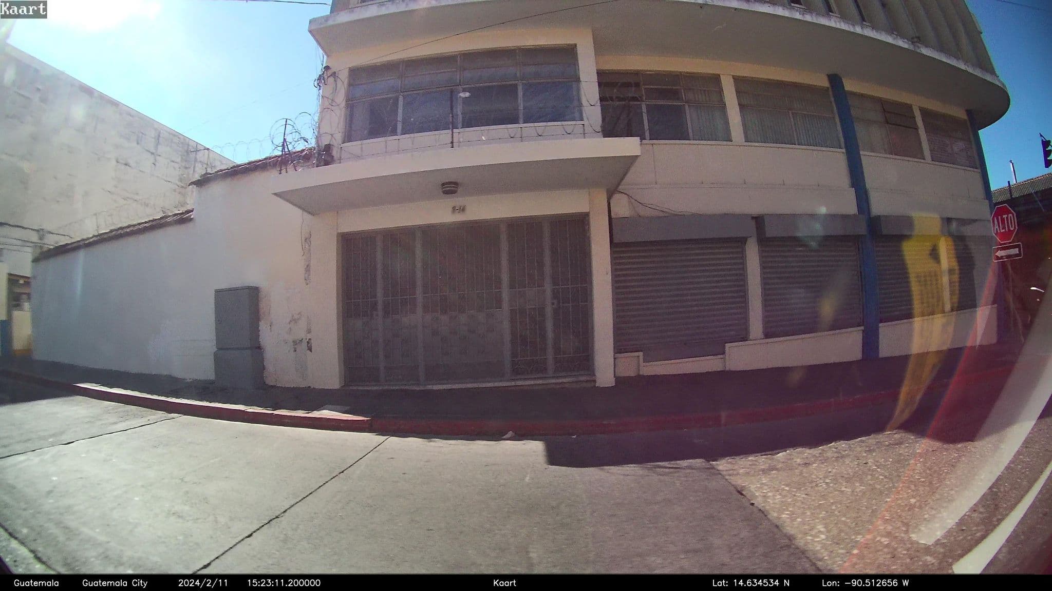 Street view near Hostel Nostalgic, Guatemala City — © kaart_2 (CC BY-SA · Mapillary)