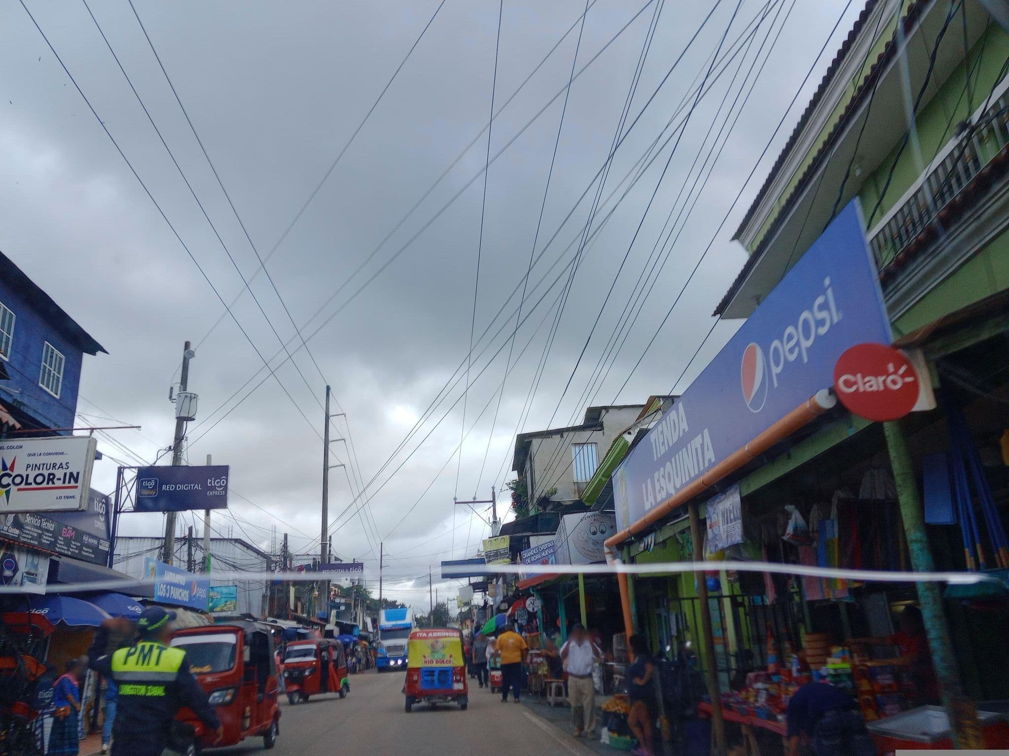 Street view near Hotel y Restaurante Cafe De Paris, Morales — © ingetelca_telefono_6 (CC BY-SA · Mapillary)