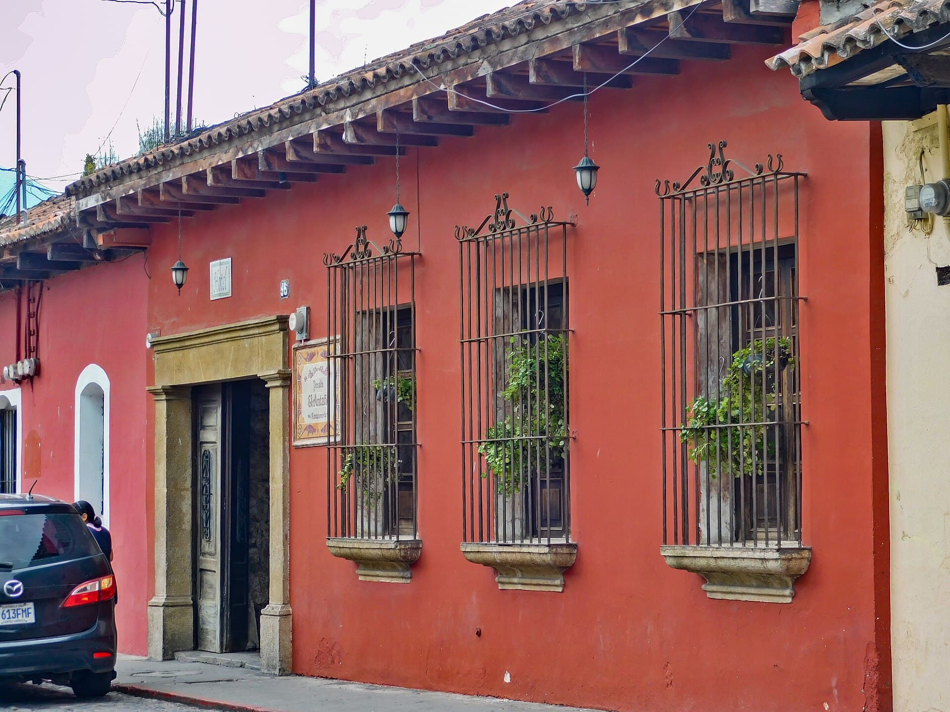 Posada El Antaño (via Wikimedia Commons, CC BY-SA 2.0)