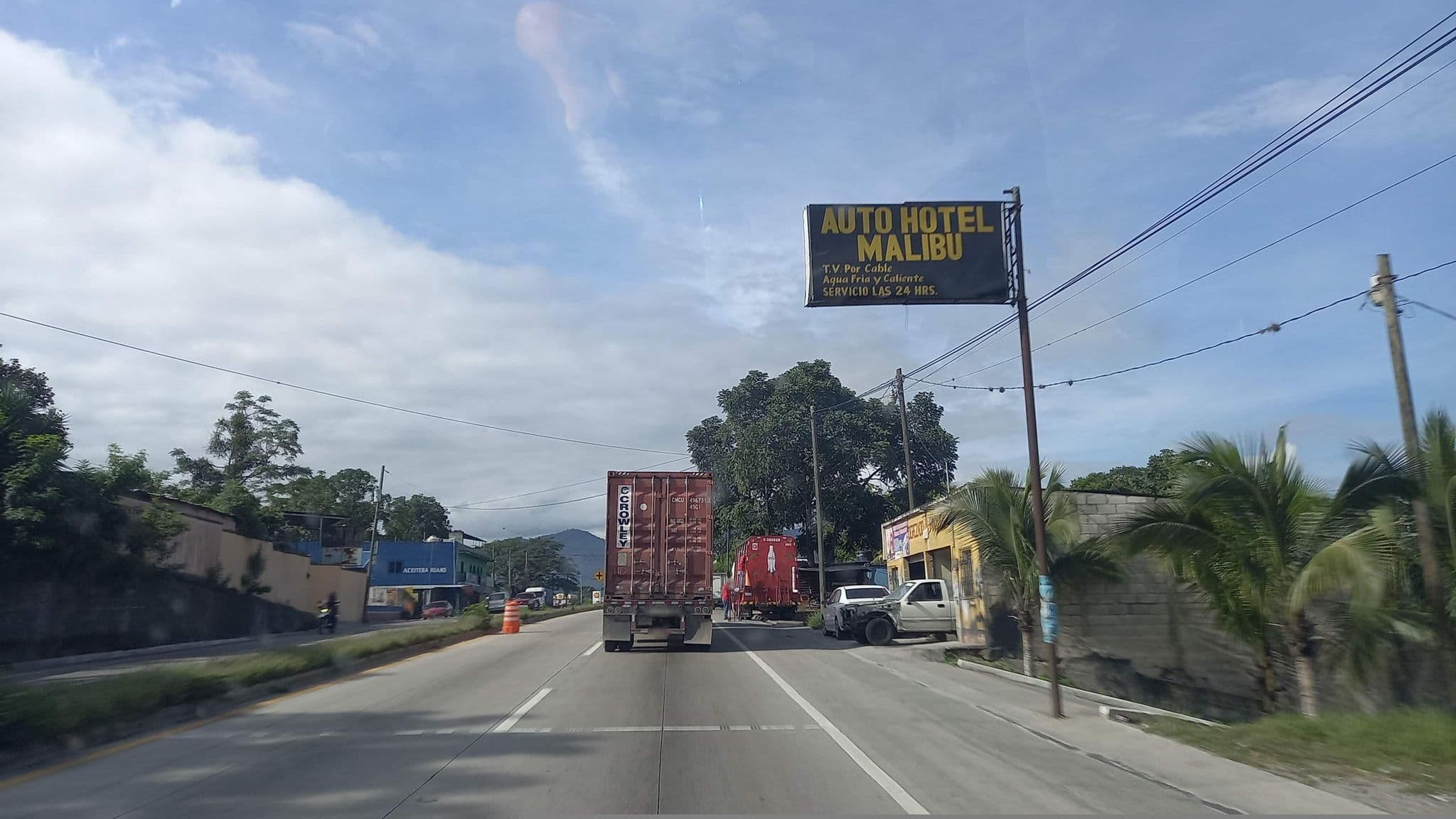 Street view near Autohotel Malibu, Sanarate — © ing_telefono_3 (CC BY-SA · Mapillary)