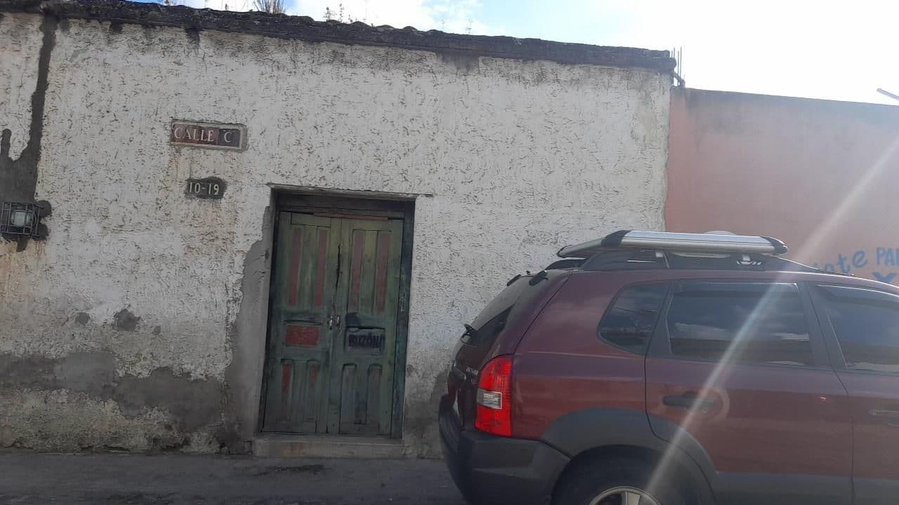 Street view near Río rooms city center, Quetzaltenango — © LuciaG (CC BY-SA · Mapillary)