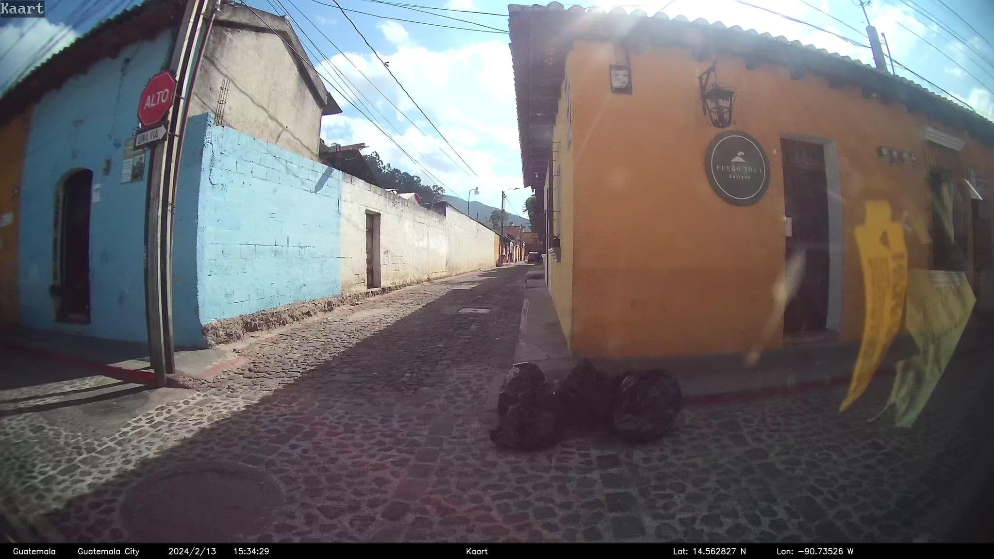 Street view near La Amura, Antigua Guatemala — © kaart_2 (CC BY-SA · Mapillary)