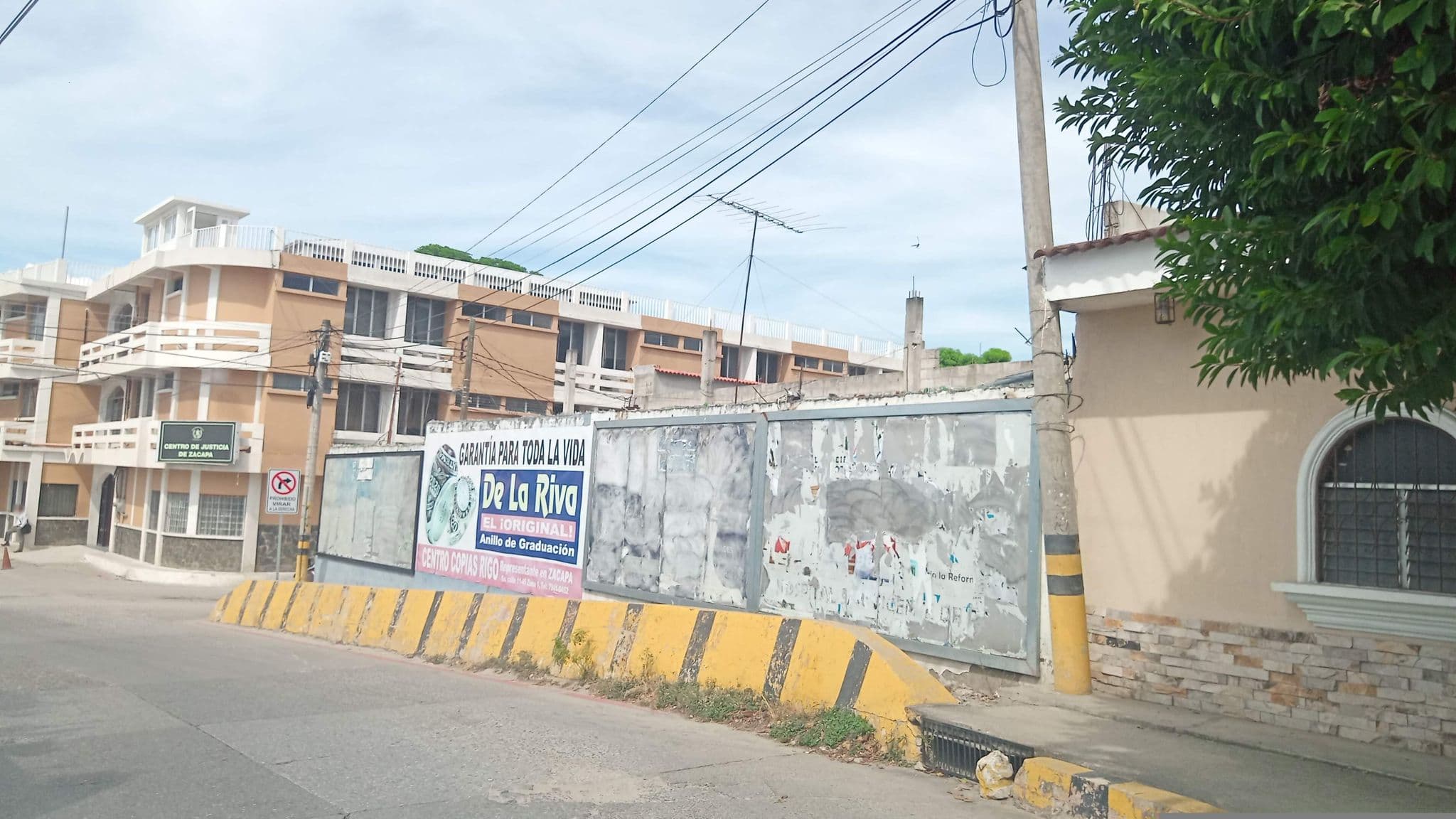 Street view near Hotel Miramundo, Zacapa — © ingetelca_telefono_5 (CC BY-SA · Mapillary)