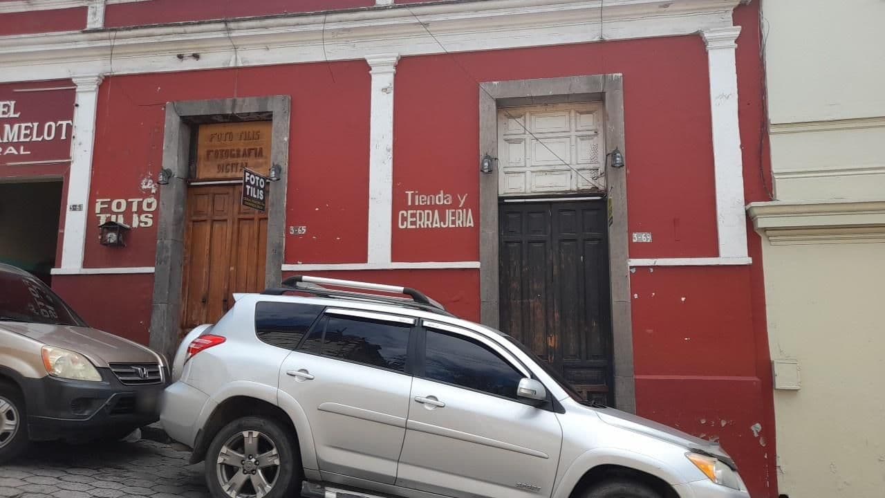 Street view near Hotel Villa del Centro, Quetzaltenango — © LuciaG (CC BY-SA · Mapillary)