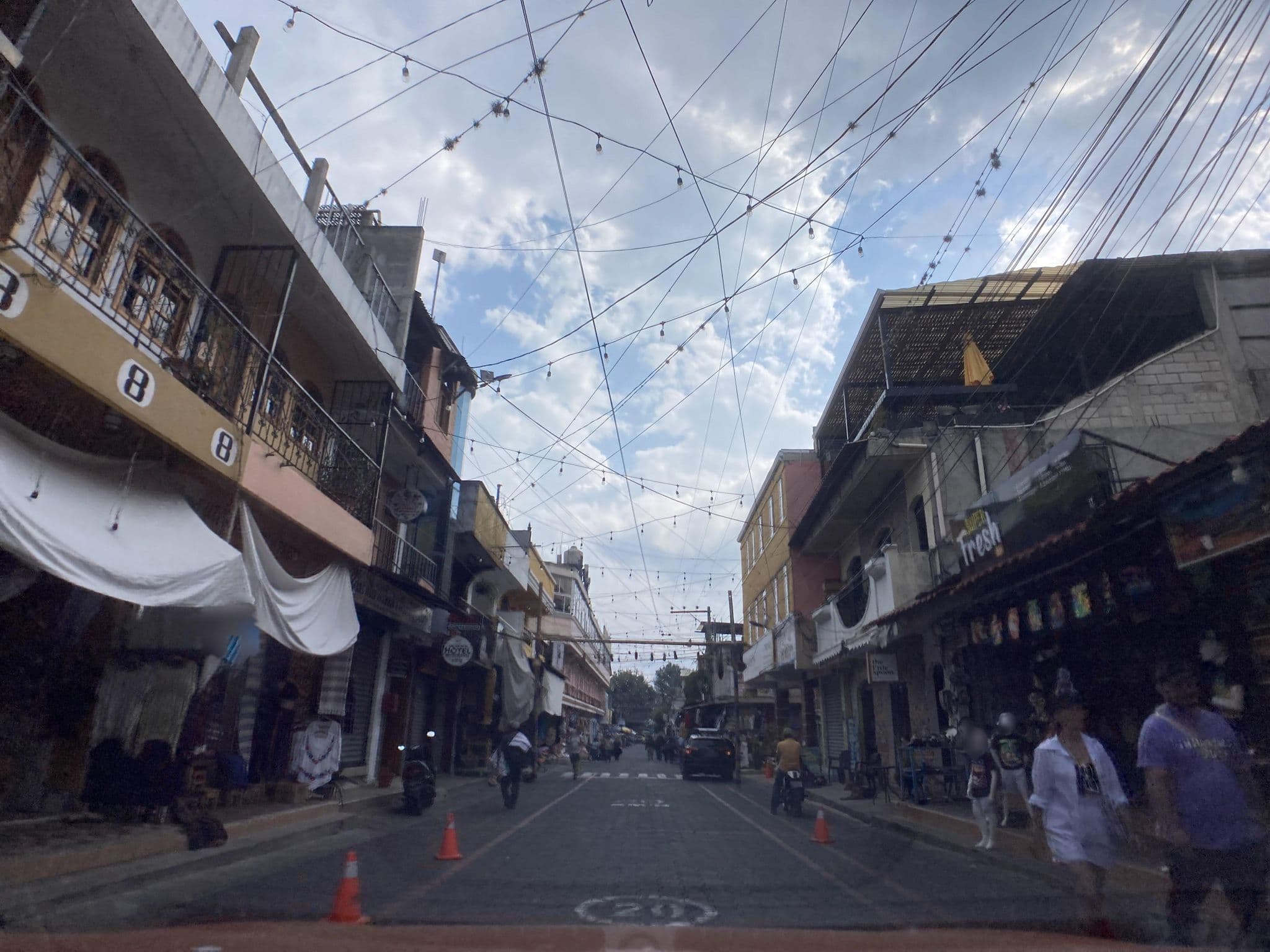 Street view near Hotel Dos Mundos, Panajachel — © jaas (CC BY-SA · Mapillary)