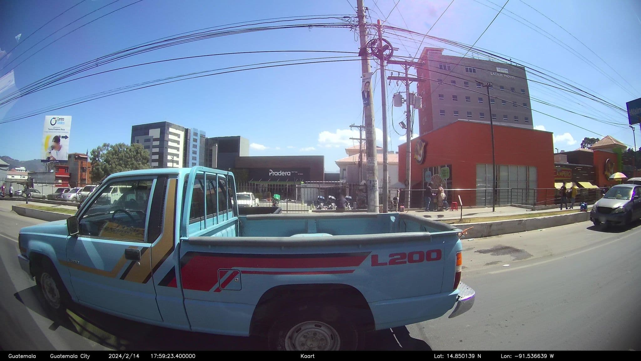 Street view near Hotel Las Americas, Quetzaltenango — © kaart_2 (CC BY-SA · Mapillary)
