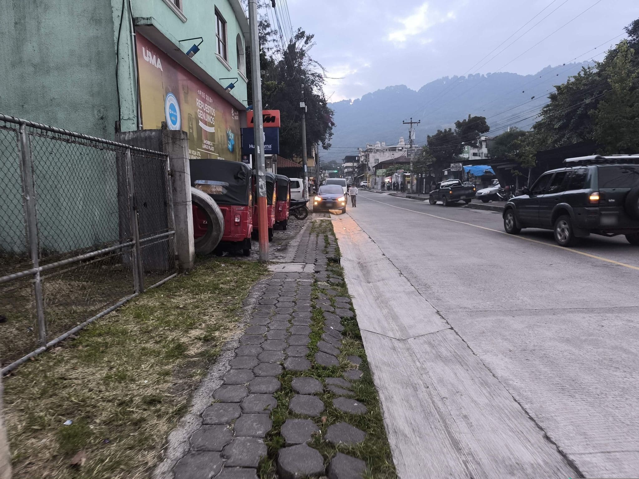 Street view near Hotel Riva Bella, Panajachel — © garcia_daos (CC BY-SA · Mapillary)