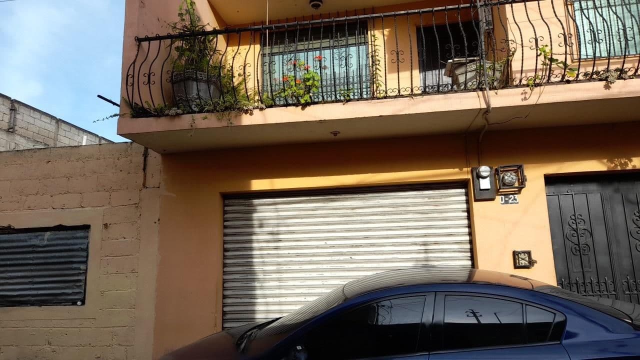 Street view near Hotel Emperador, Quetzaltenango — © LuciaG (CC BY-SA · Mapillary)