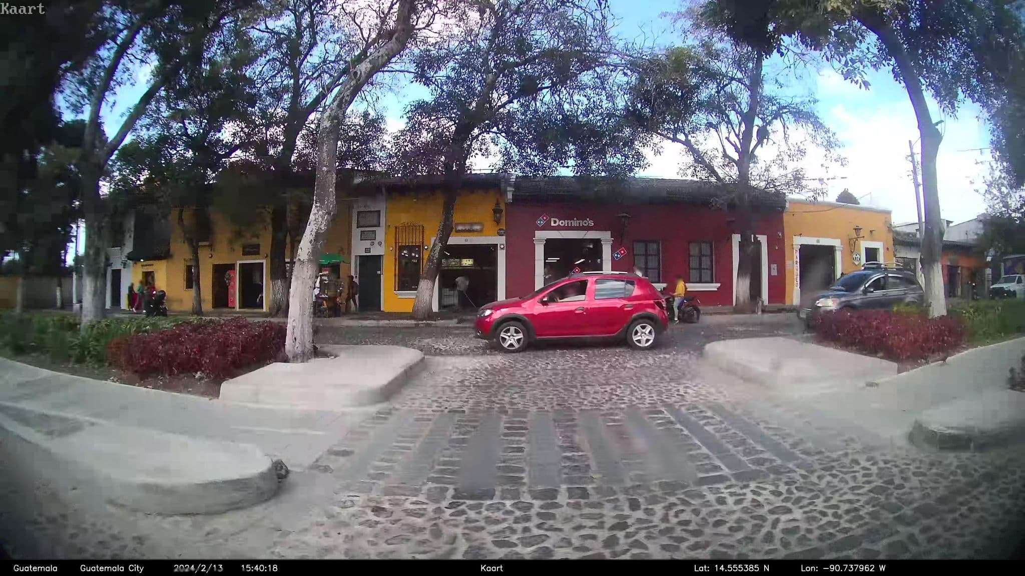 Street view near Hotel El Pasaje, Antigua Guatemala — © kaart_2 (CC BY-SA · Mapillary)