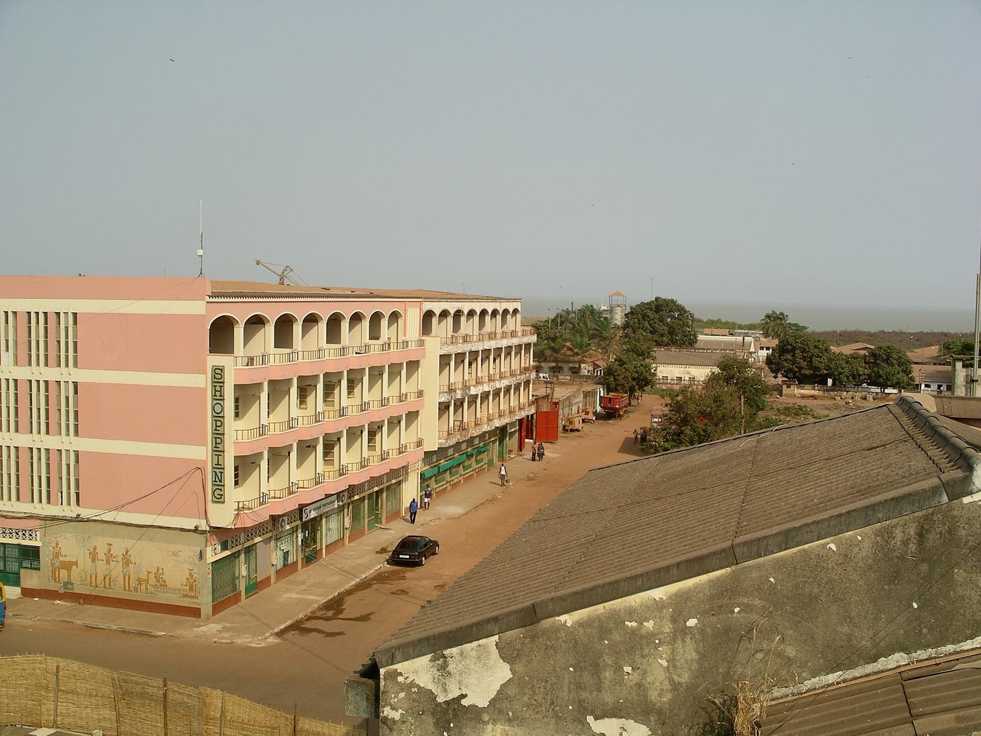Hotel Ancar (via Wikimedia Commons, CC BY 2.0)