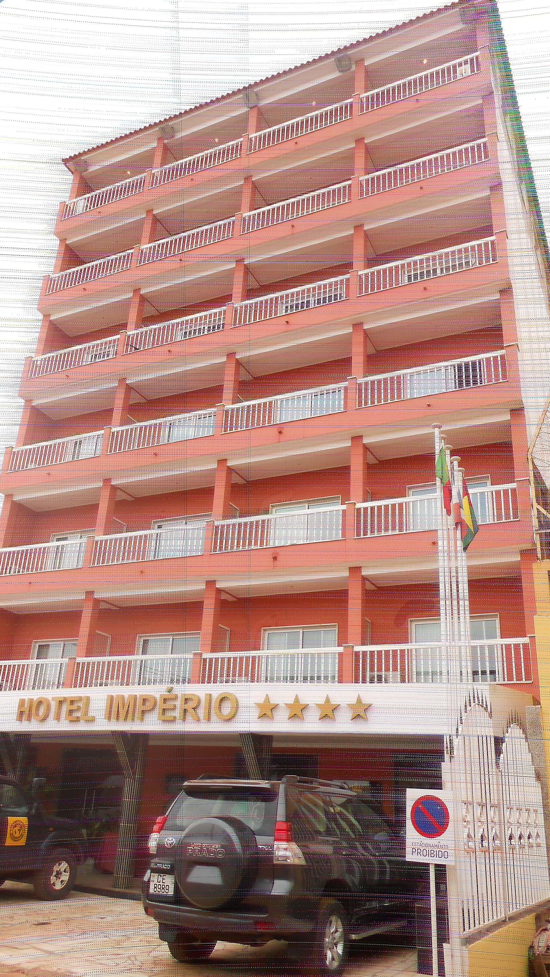 Hotel Império (via Wikimedia Commons, CC BY-SA 4.0)