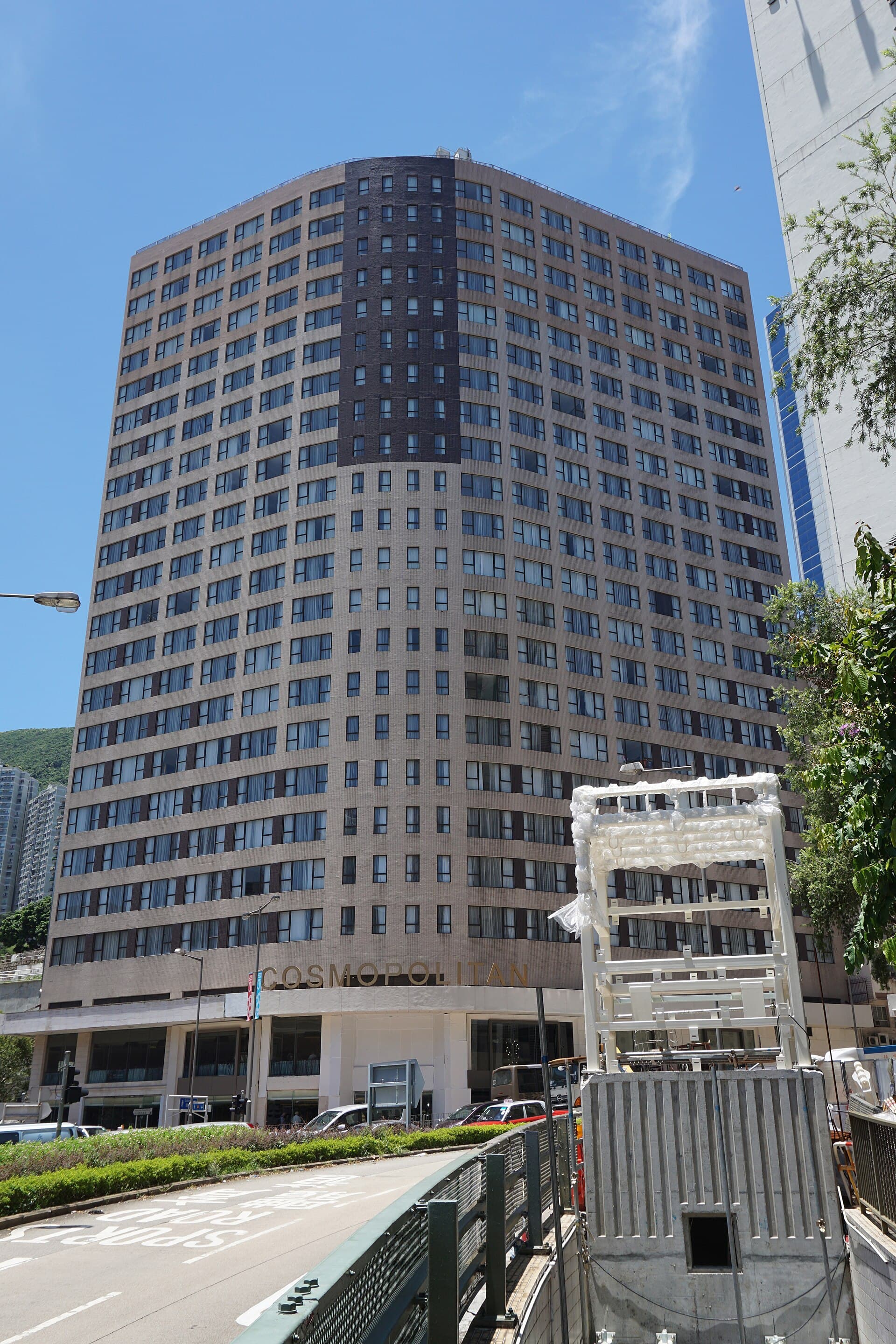 香港灣仔帝盛酒店 Dorsett Wanchai Hong Kong Hotel (via Wikimedia Commons, CC BY-SA 4.0)