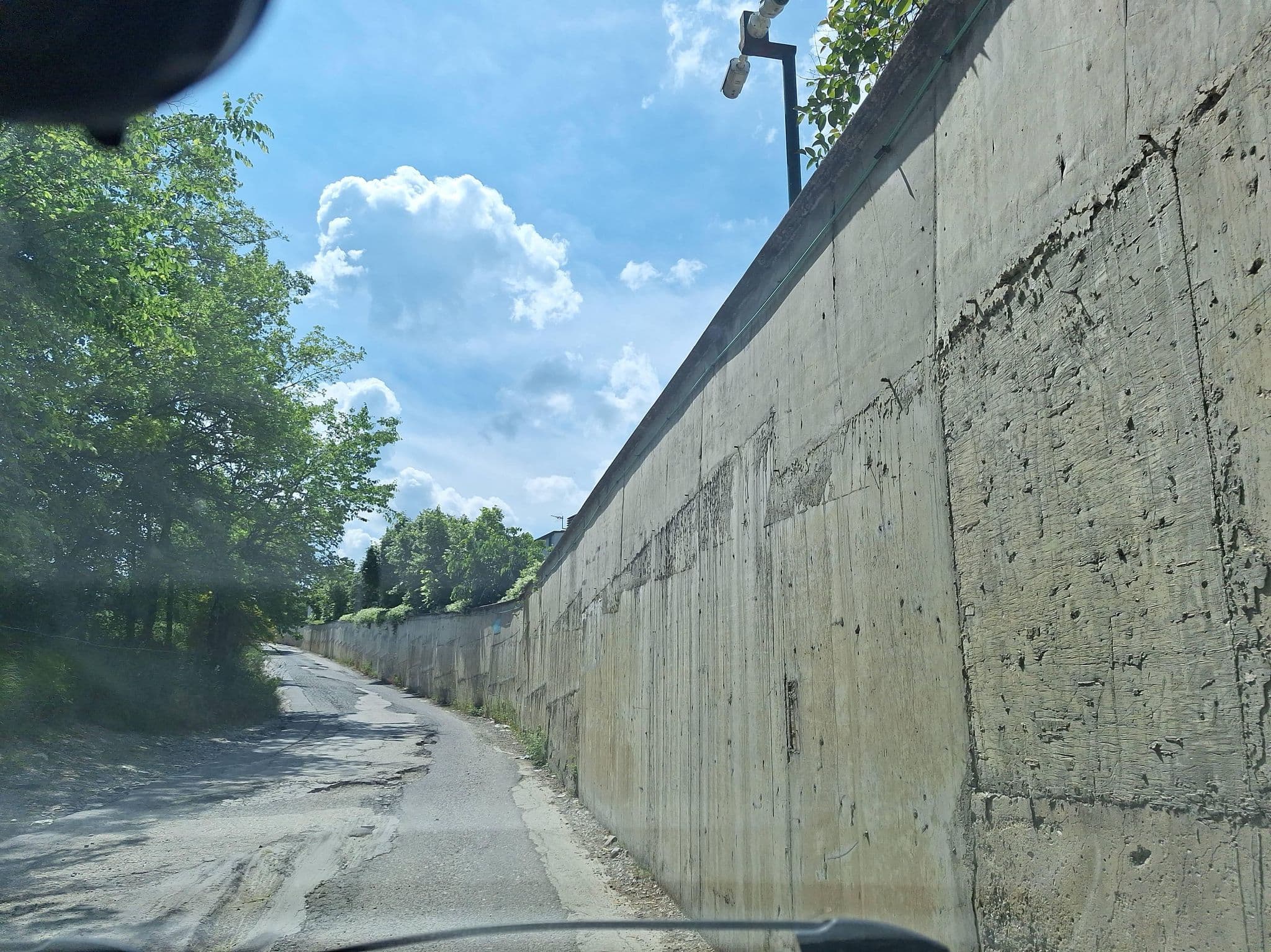 Street view near long hill residence, Petrelë — © denisju_osm (CC BY-SA · Mapillary)