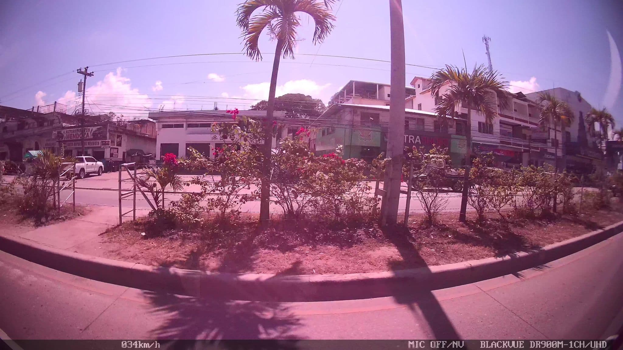 Street view near Hotel Central, La Entrada — © kaart_4 (CC BY-SA · Mapillary)