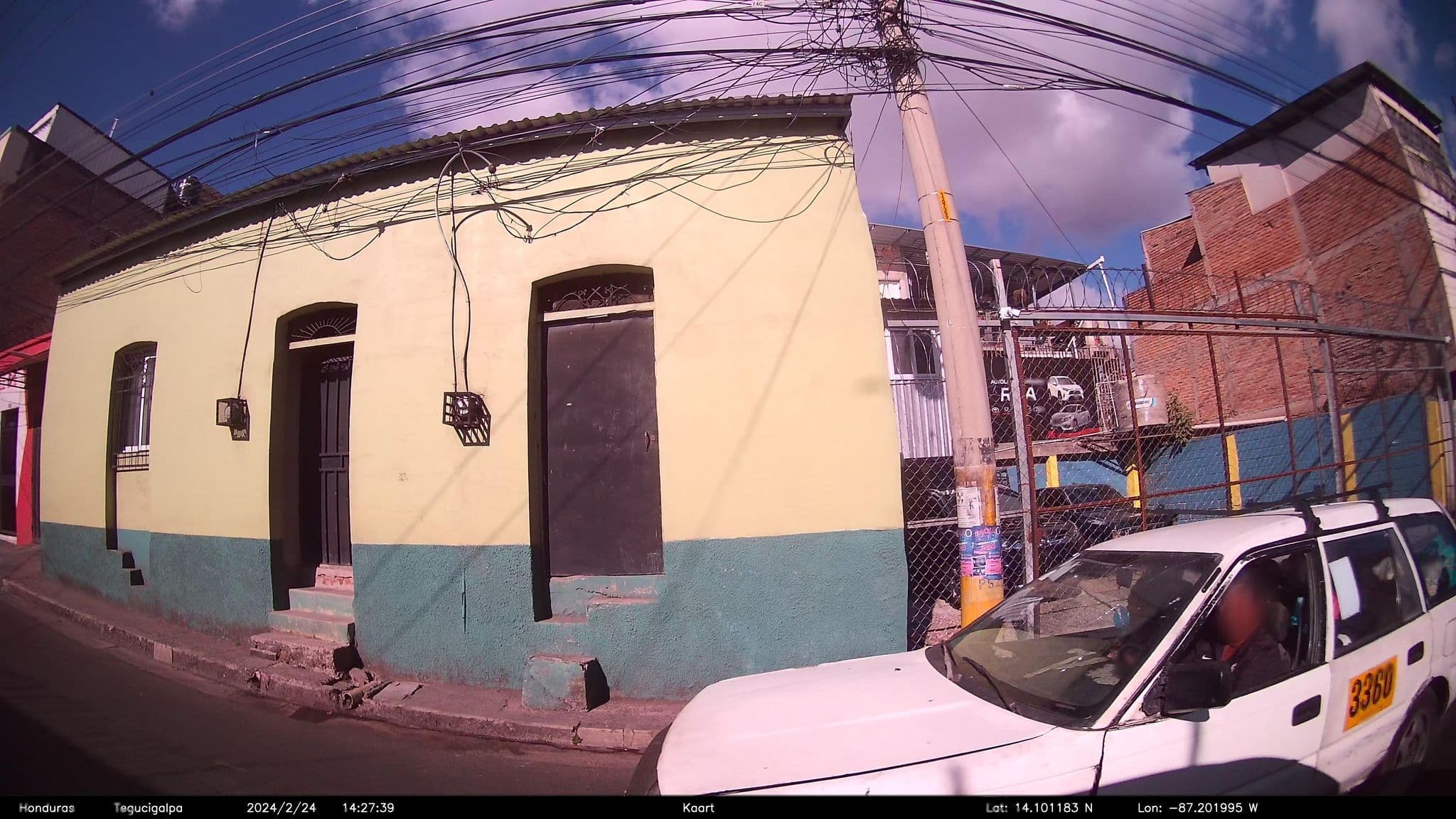 Street view near Hotel Prisma, Tegucigalpa — © kaart_1 (CC BY-SA · Mapillary)