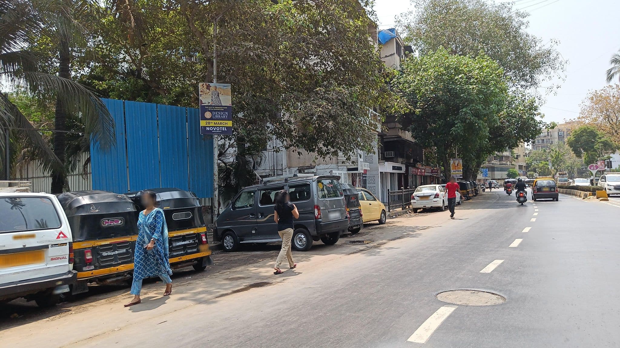 Street view near Ajanta, Dhārāvi — © varunbhakhri (CC BY-SA · Mapillary)