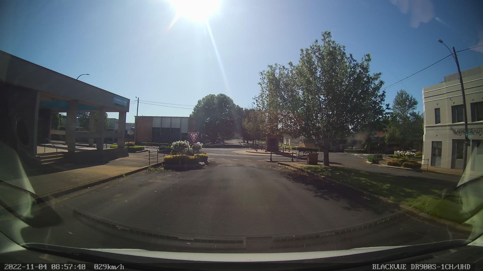 Street view near The Playhouse Hotel, Barraba — © bob3bob3 (CC BY-SA · Mapillary)