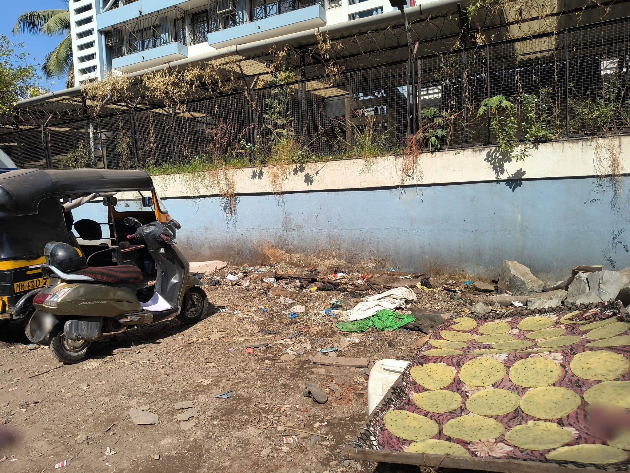 Street view near Sai Leela Hotel, Powai — © mapathonp02 (CC BY-SA · Mapillary)