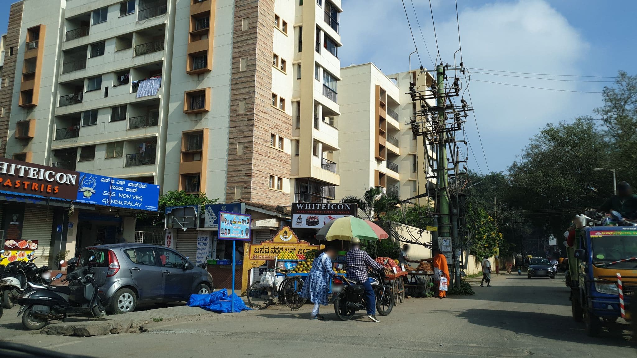 Street view near Century, Bengaluru