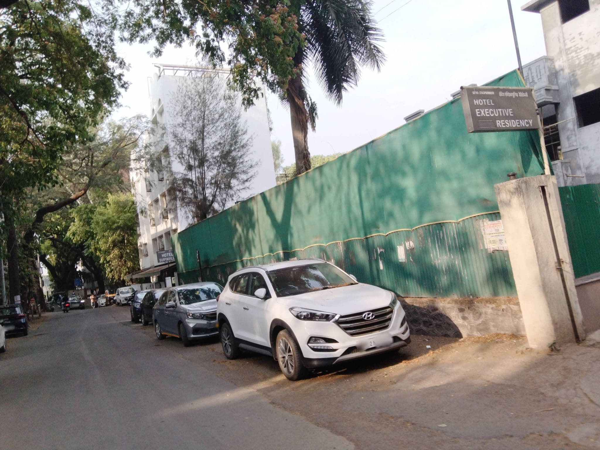 Street view near Hotel Executive Residency, Shivaji Nagar — © jaiswalsapna (CC BY-SA · Mapillary)
