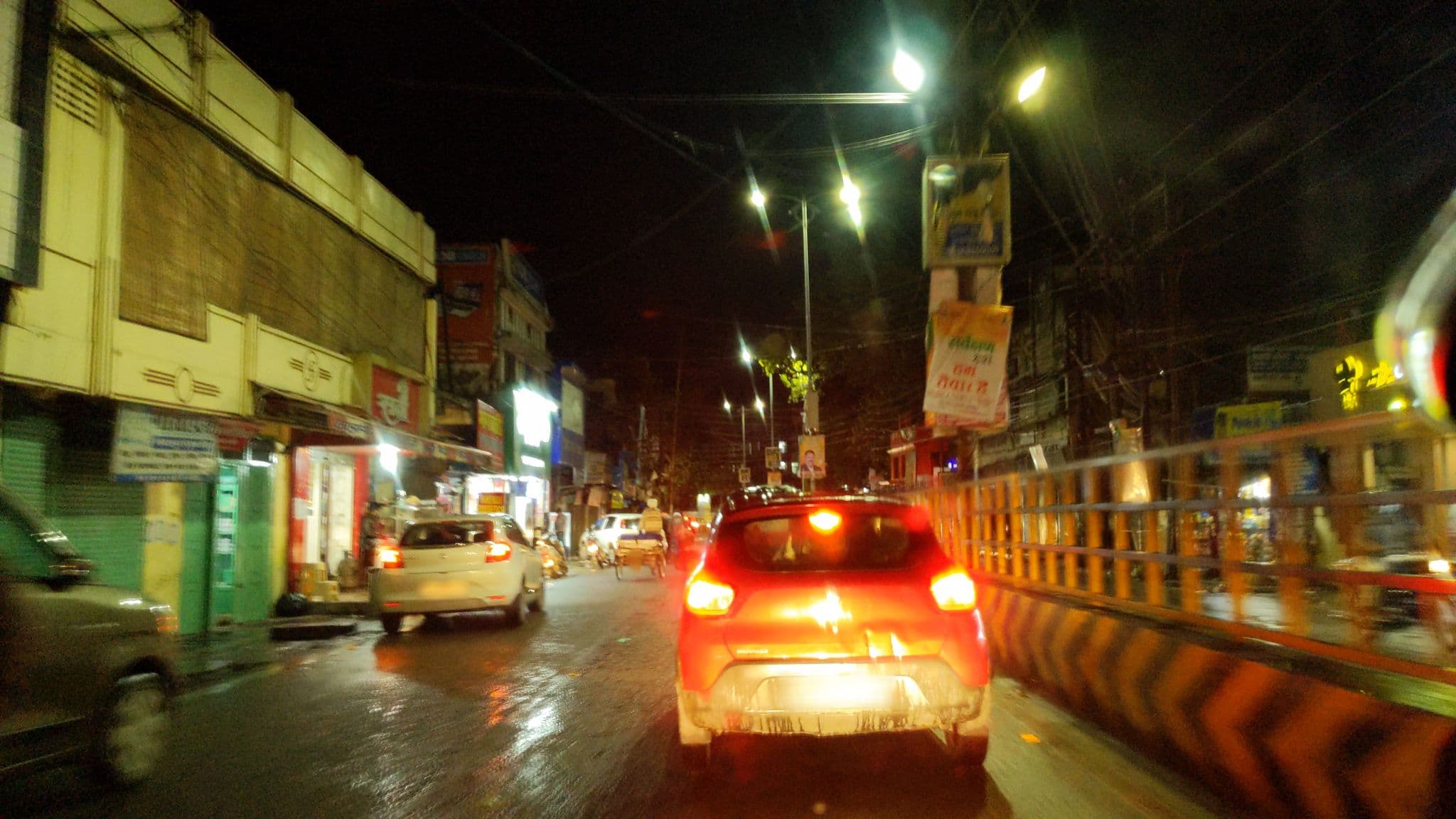 Street view near Sharda Hotel, Haldwani — © lakshyajeet (CC BY-SA · Mapillary)