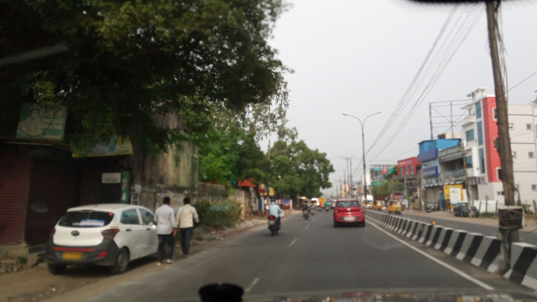 Street view near Ponni Grand Inn, Poonamalle — © pradeepbv (CC BY-SA · Mapillary)