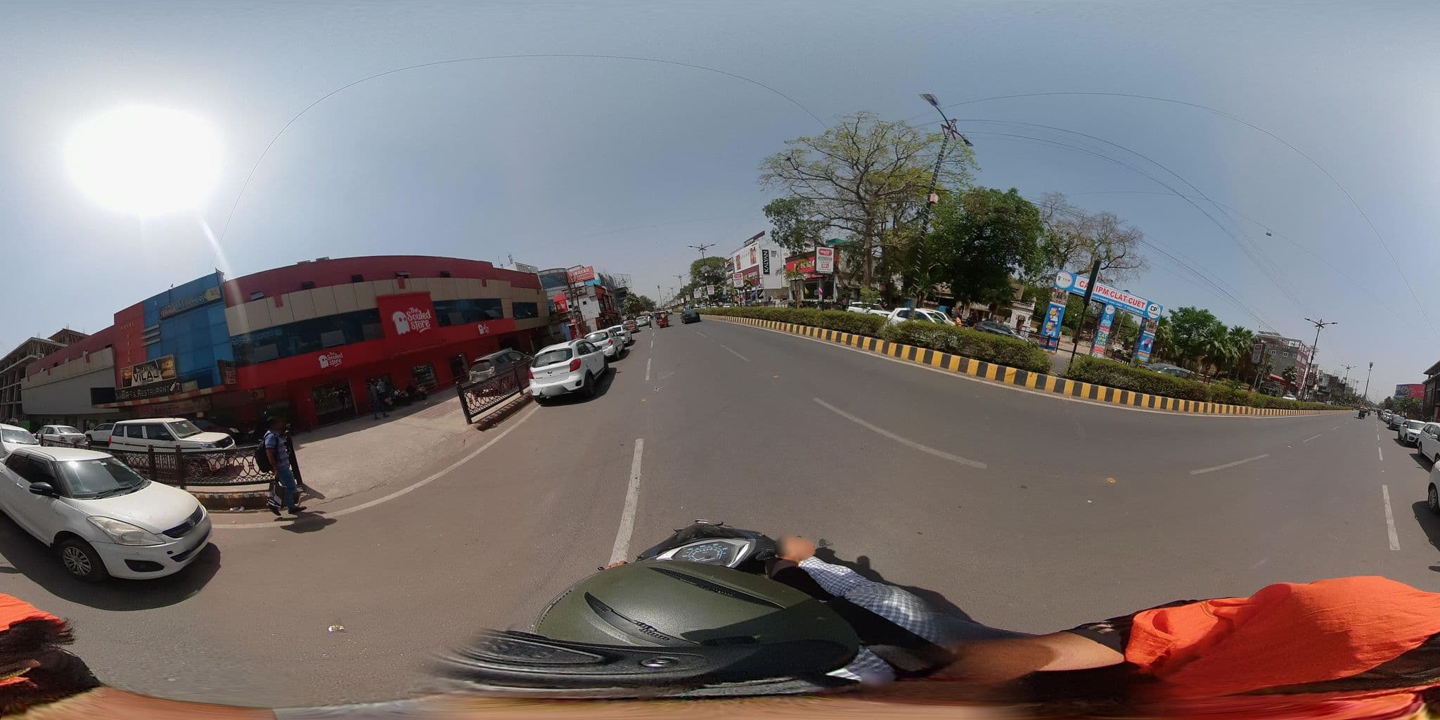 Street view near VILAS HOTEL, Prayagraj — © sahilmeena09 (CC BY-SA · Mapillary)