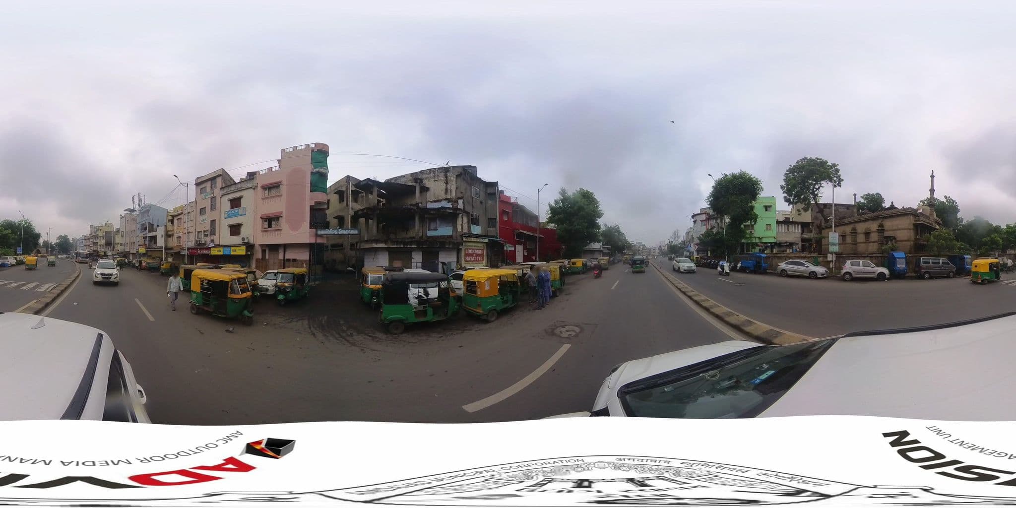 Street view near Al-Aman Hotel, Ahmedabad — © skysign (CC BY-SA · Mapillary)