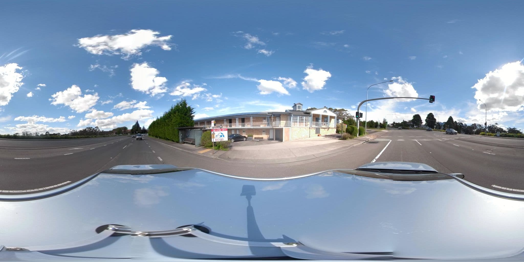 Street view near Blue Mountains Highway Motel, Blue Mountains — © radiotrefoil (CC BY-SA · Mapillary)