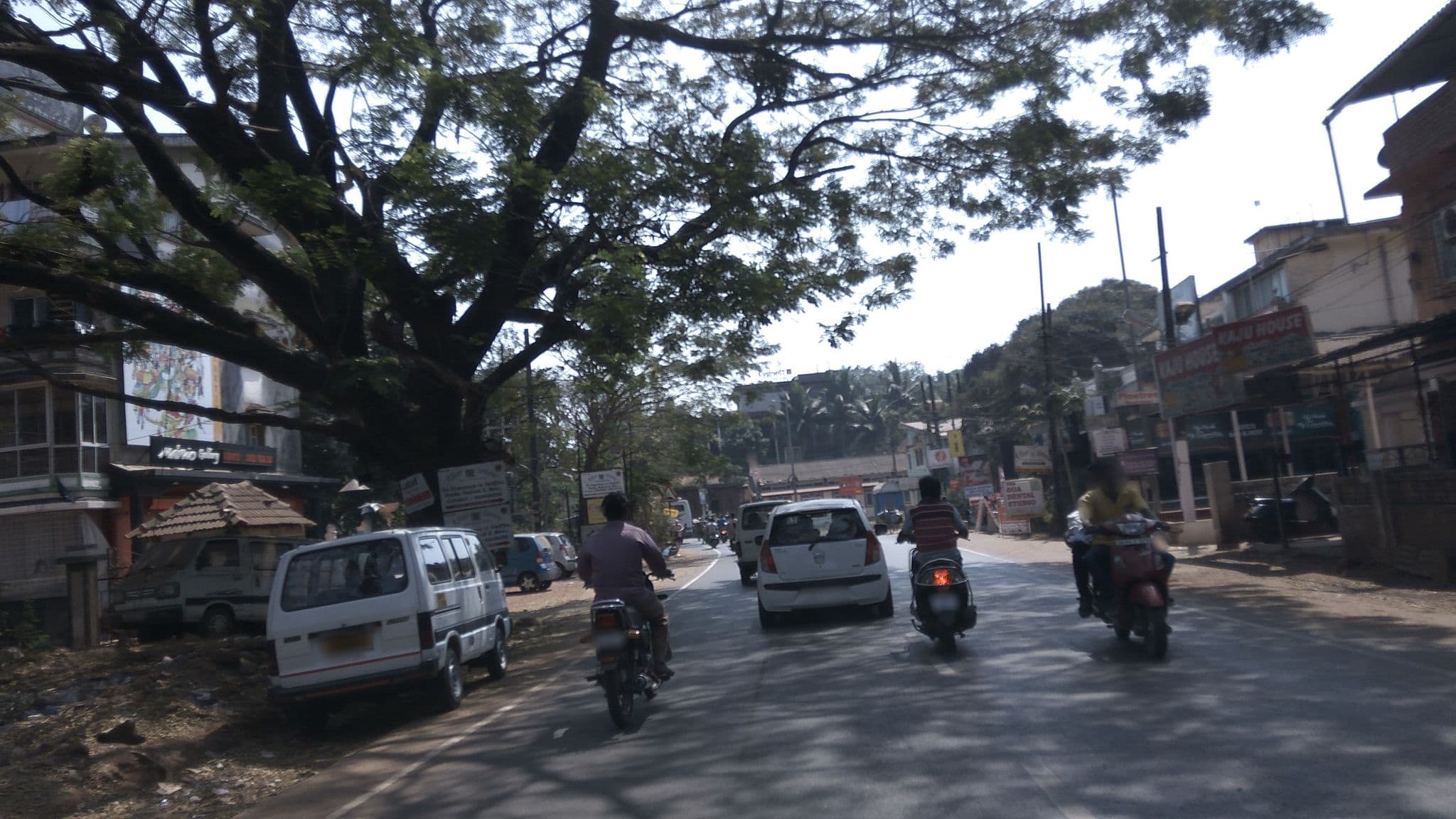 Street view near All Seasons Beach Classic, Candolim — © natarajakaveeti (CC BY-SA · Mapillary)