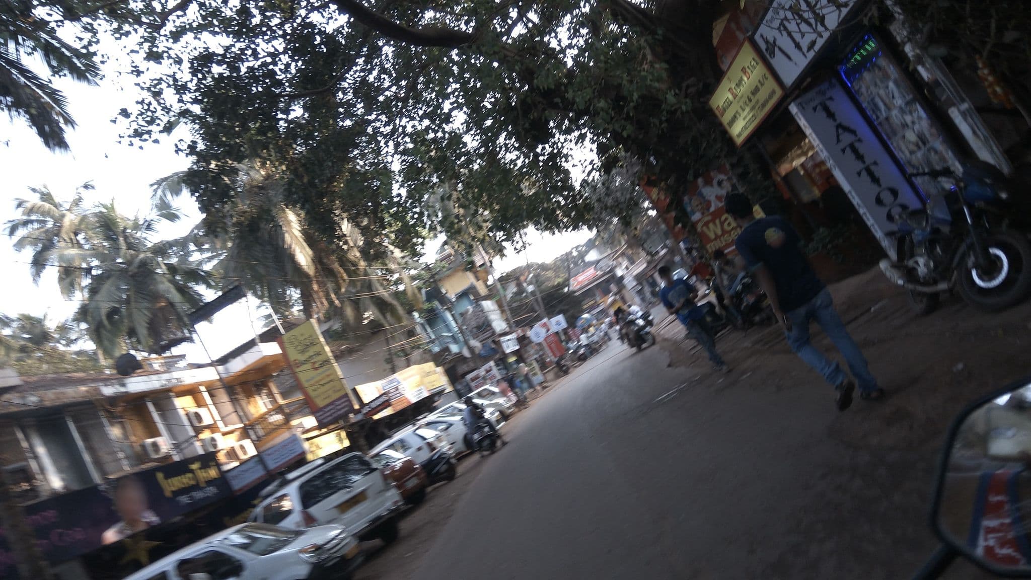 Street view near Sea Wolves, Baga — © natarajakaveeti (CC BY-SA · Mapillary)