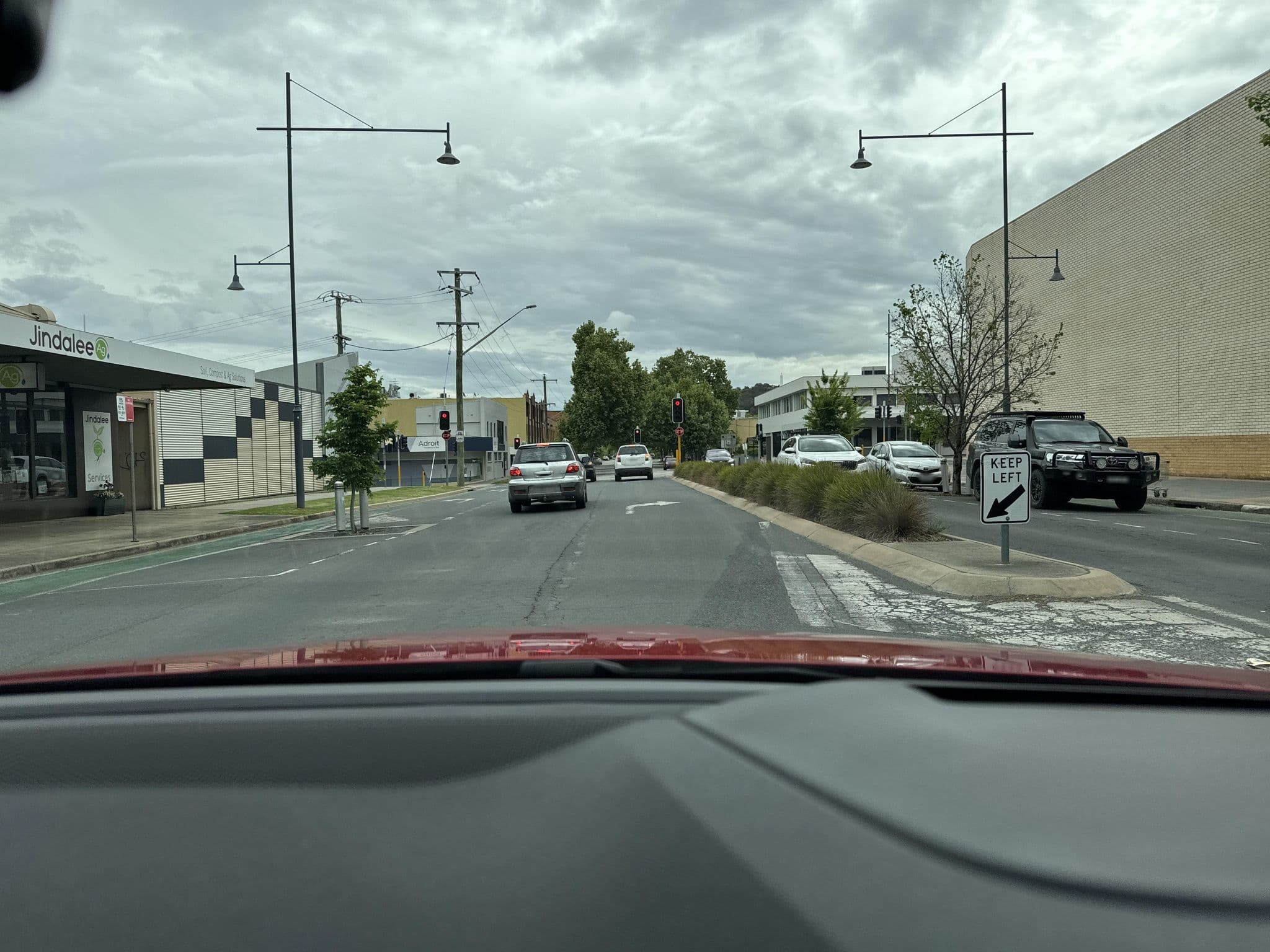 Street view near Mantra Hotel, South Albury — © aaaaplay (CC BY-SA · Mapillary)