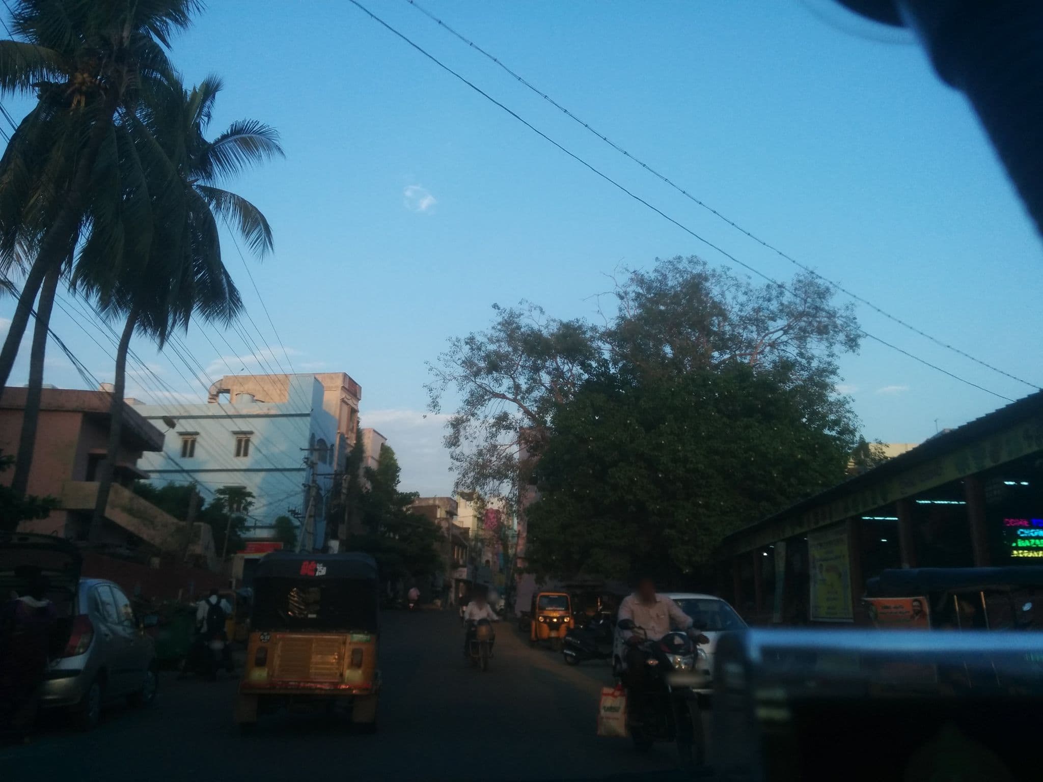 Street view near B.c.girls Hostel, Rajamahendravaram — © reddyk (CC BY-SA · Mapillary)