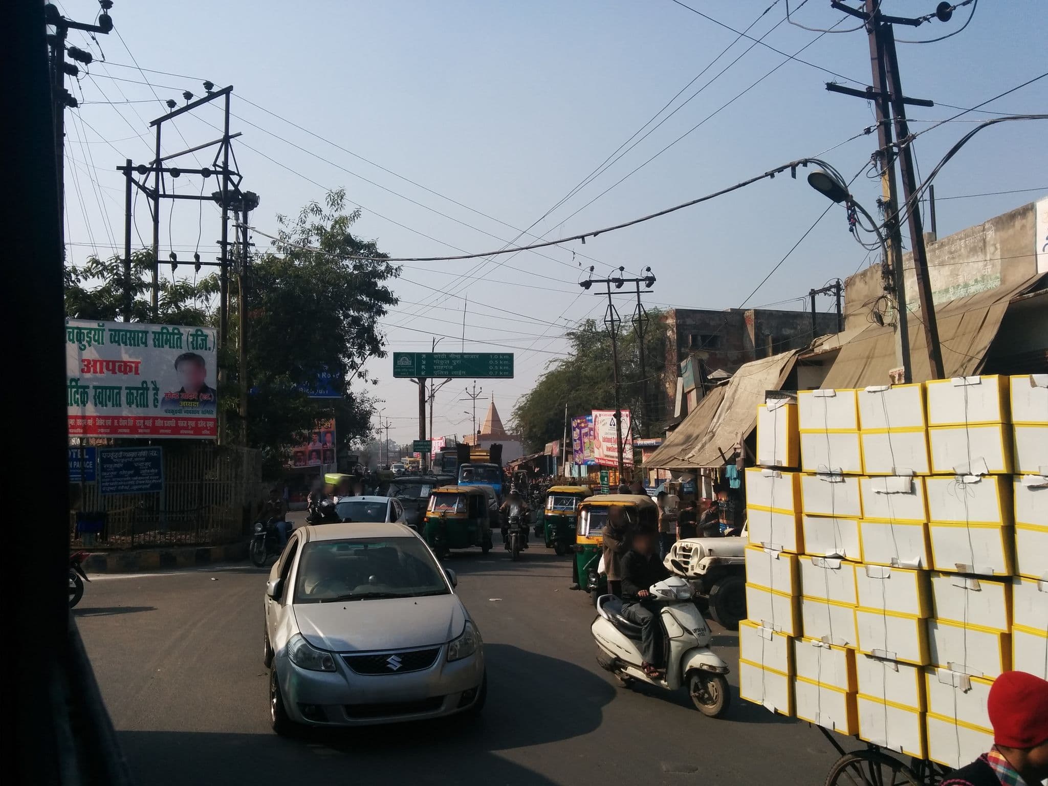 Street view near mathur vaishay hostel (boys hostel), Agra — © sashazykov (CC BY-SA · Mapillary)