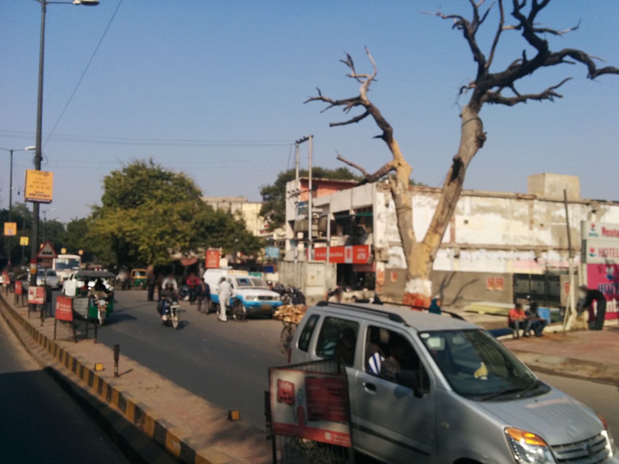 Street view near Pentas hotel, Agra — © sashazykov (CC BY-SA · Mapillary)