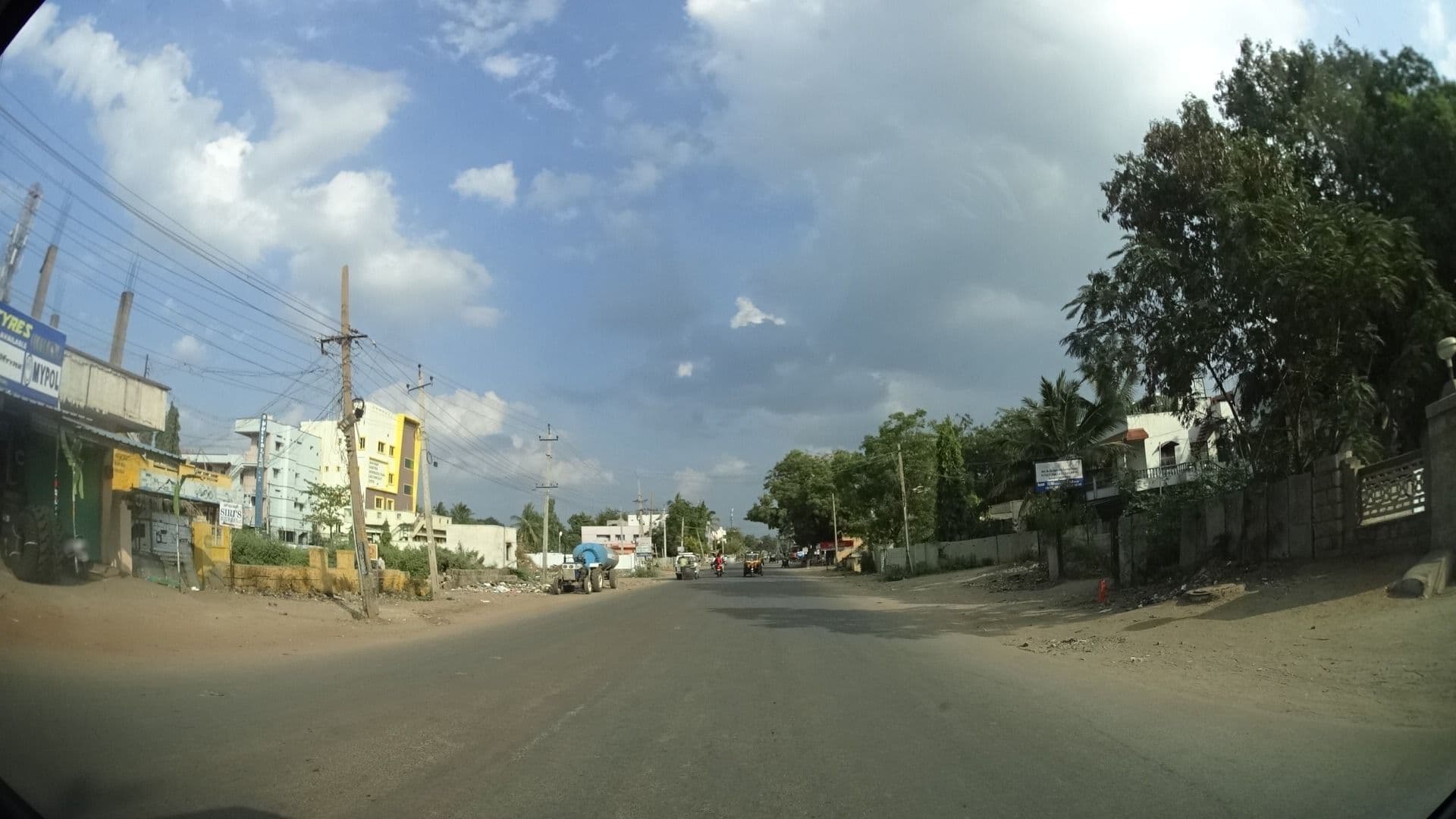 Street view near Reddy Hotel, Ballari — © geohacker (CC BY-SA · Mapillary)