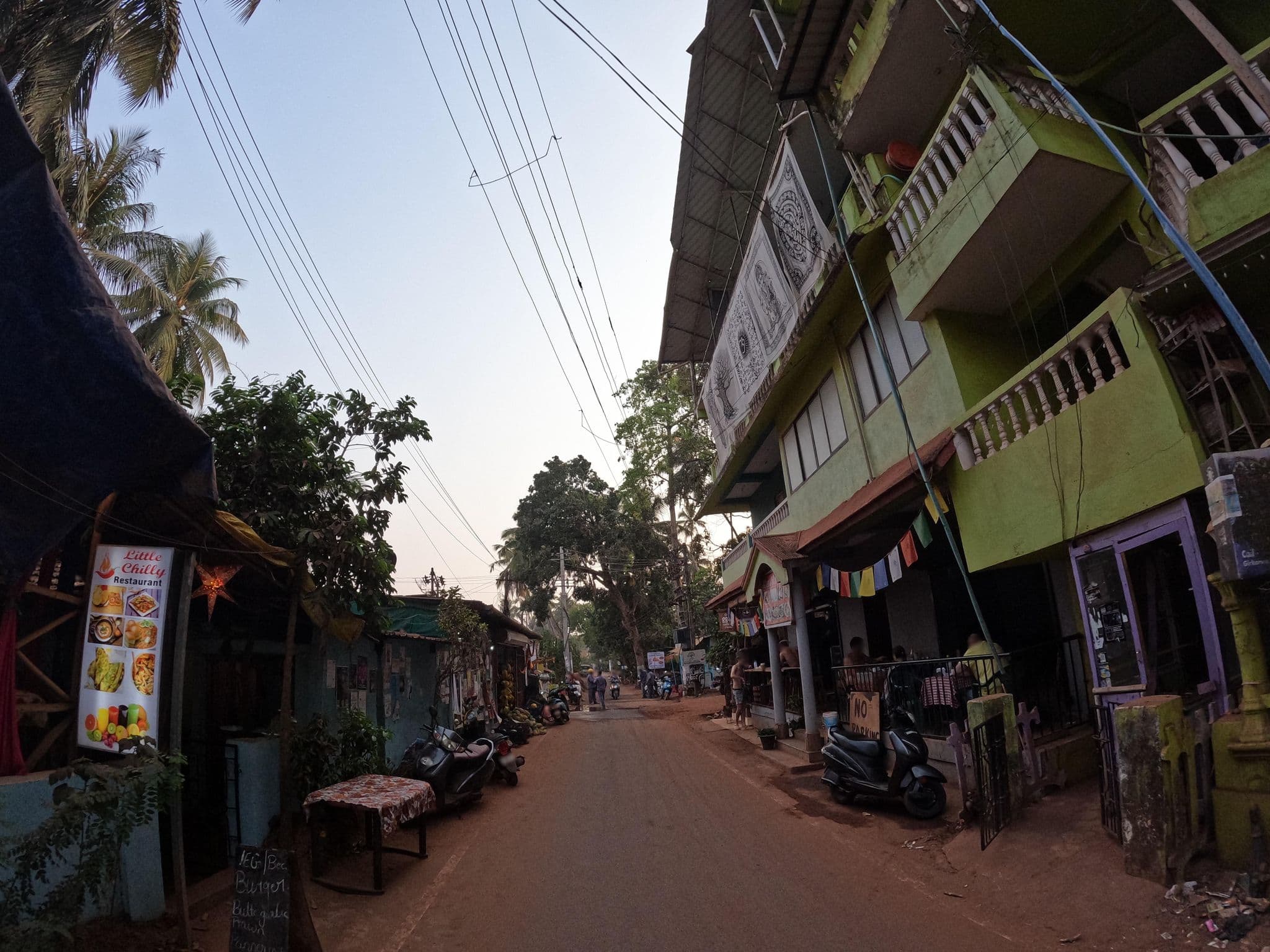 Street view near Anant, Arambol — © lucomsky (CC BY-SA · Mapillary)