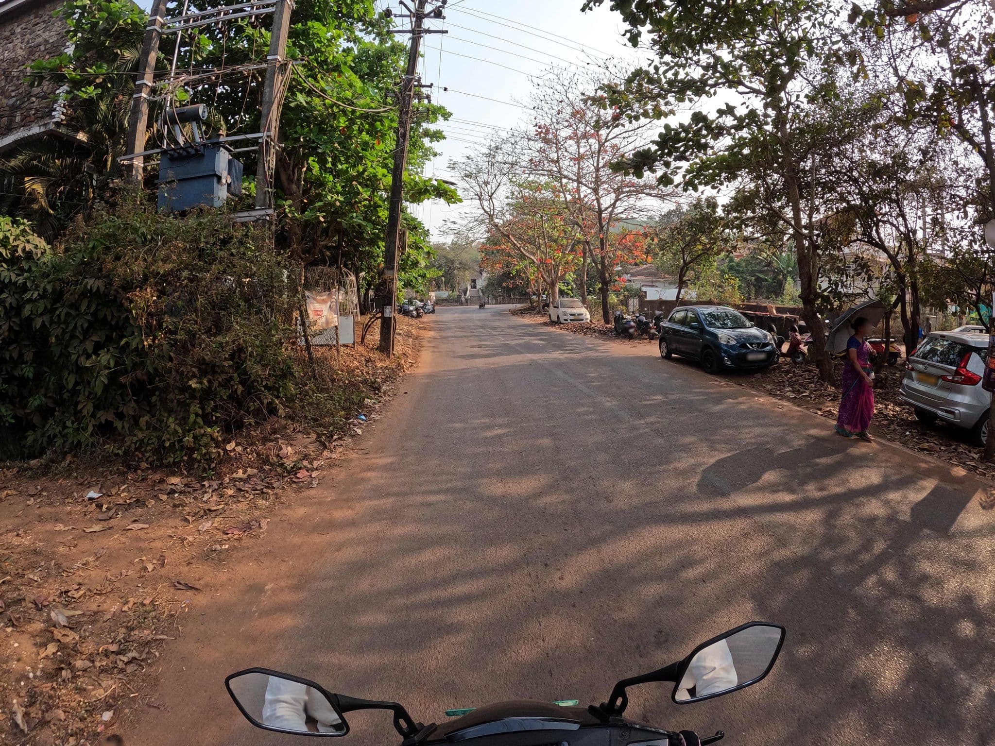 Street view near Tamarind Hotel, Vagator — © lucomsky (CC BY-SA · Mapillary)