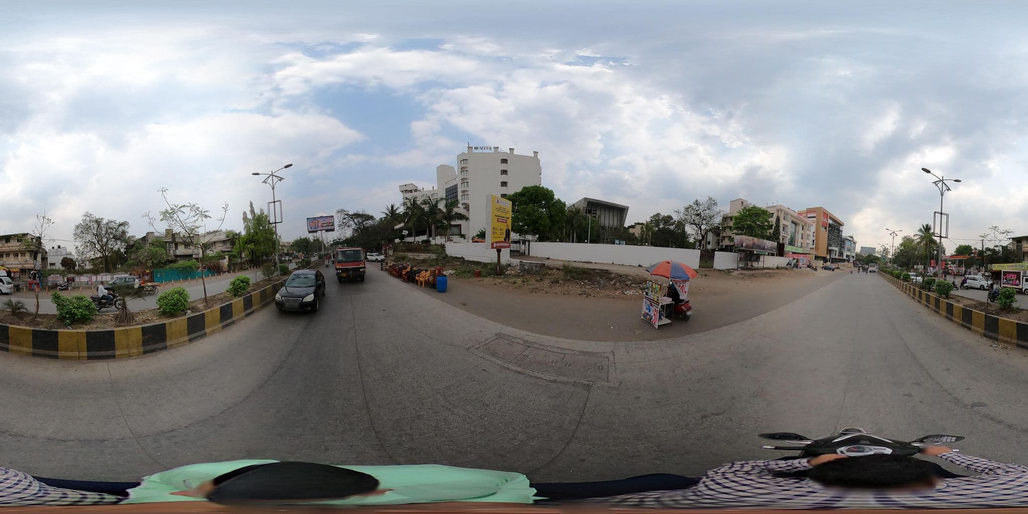 Street view near VITS Hotel, Aurangabad Cantonment — © HimanshuDeshpande (CC BY-SA · Mapillary)