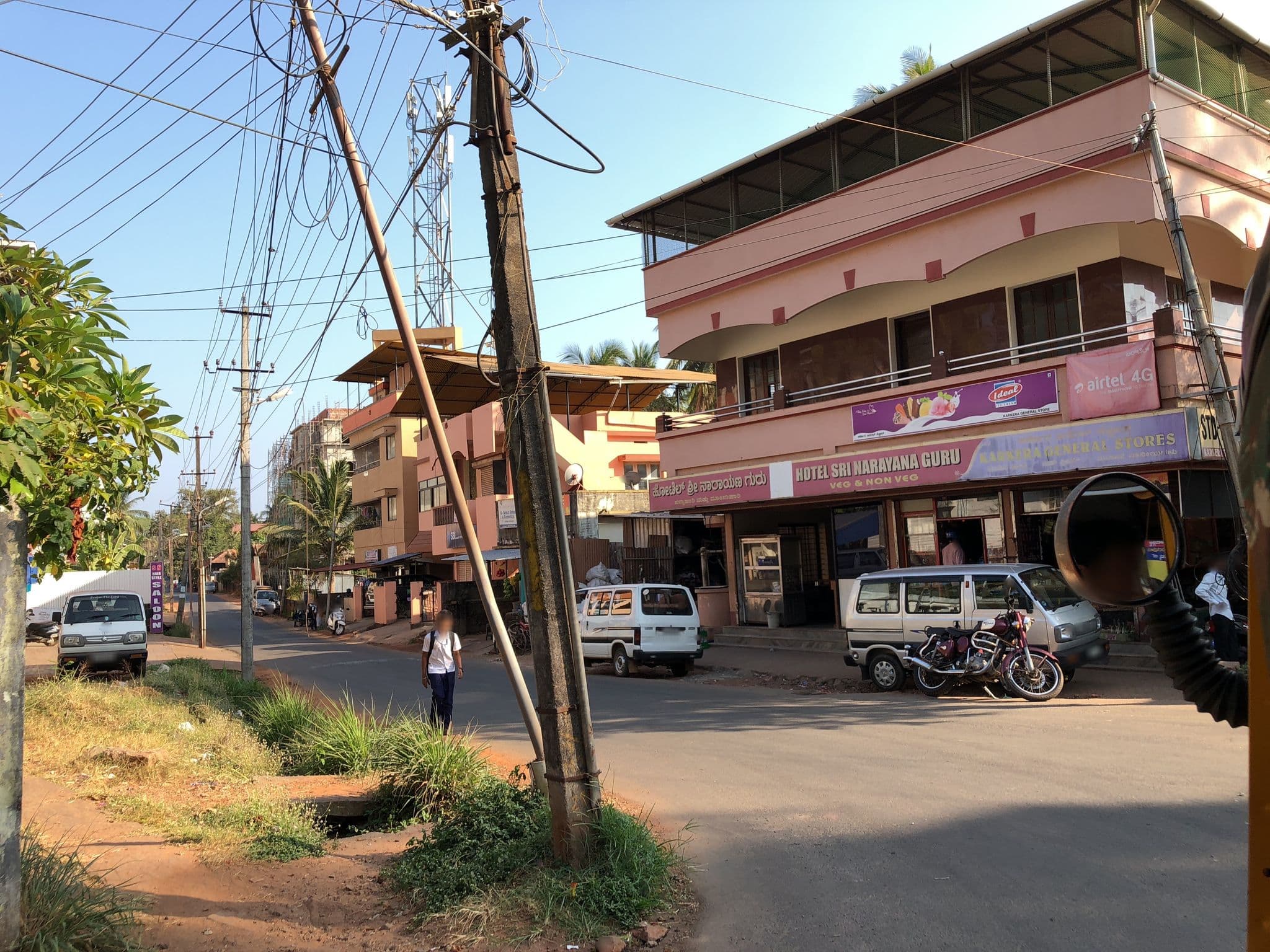 Street view near Hotel Narayana Guru, Mangaluru — © anavil (CC BY-SA · Mapillary)