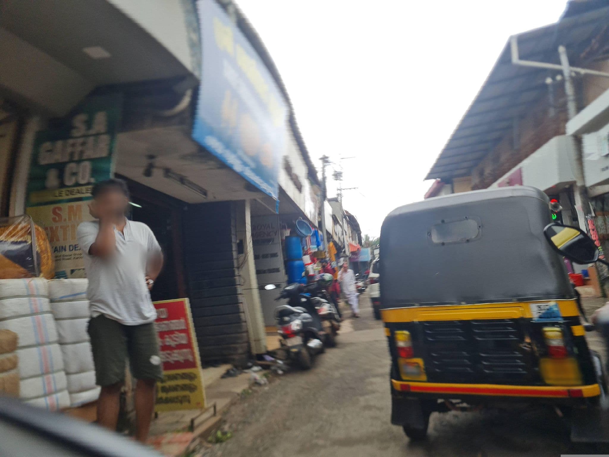 Street view near Meridian Palace, Kannur — © dinshkm (CC BY-SA · Mapillary)