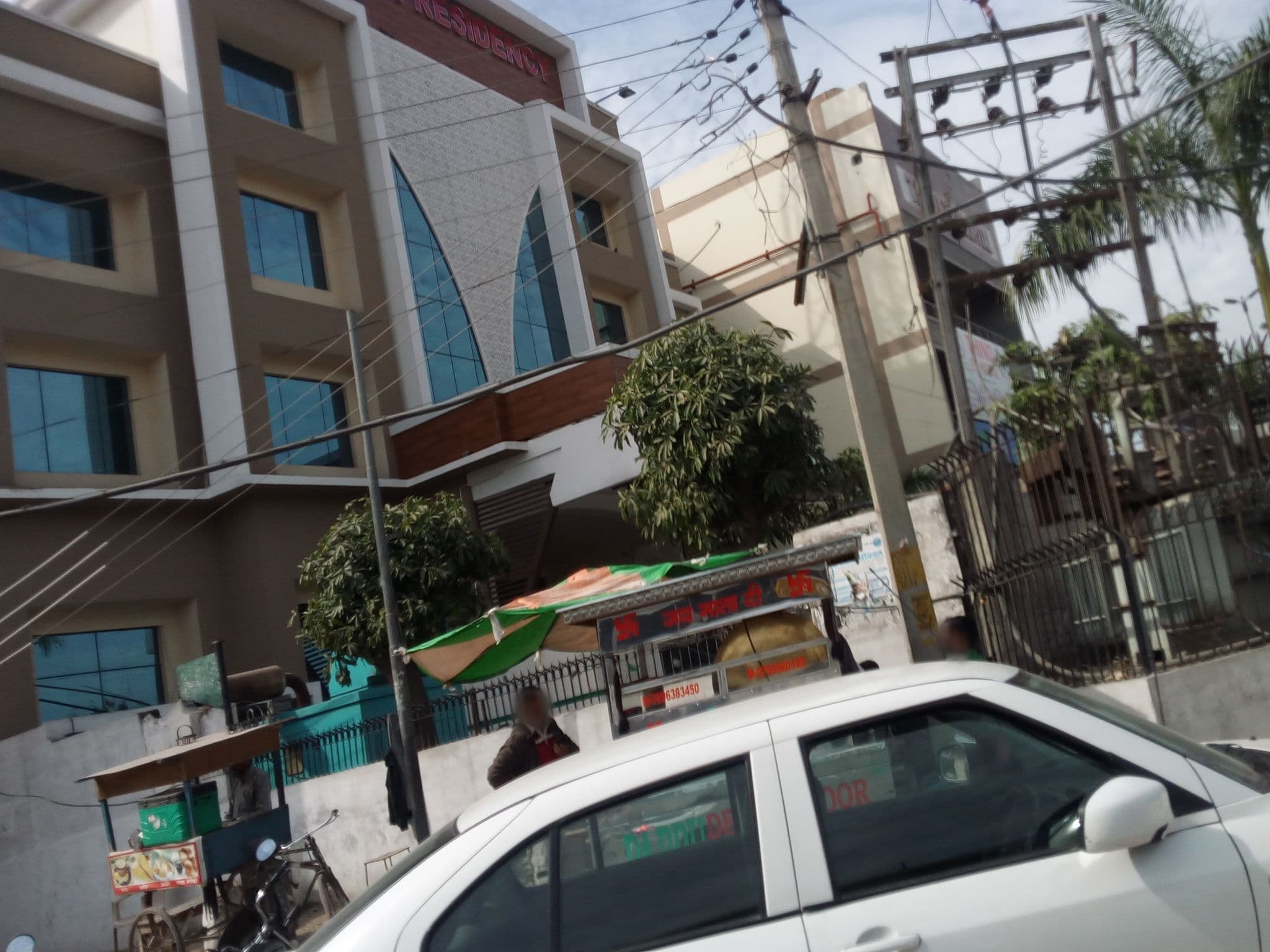 Street view near Hotel presidency , Hoshiārpur — © hardeep (CC BY-SA · Mapillary)