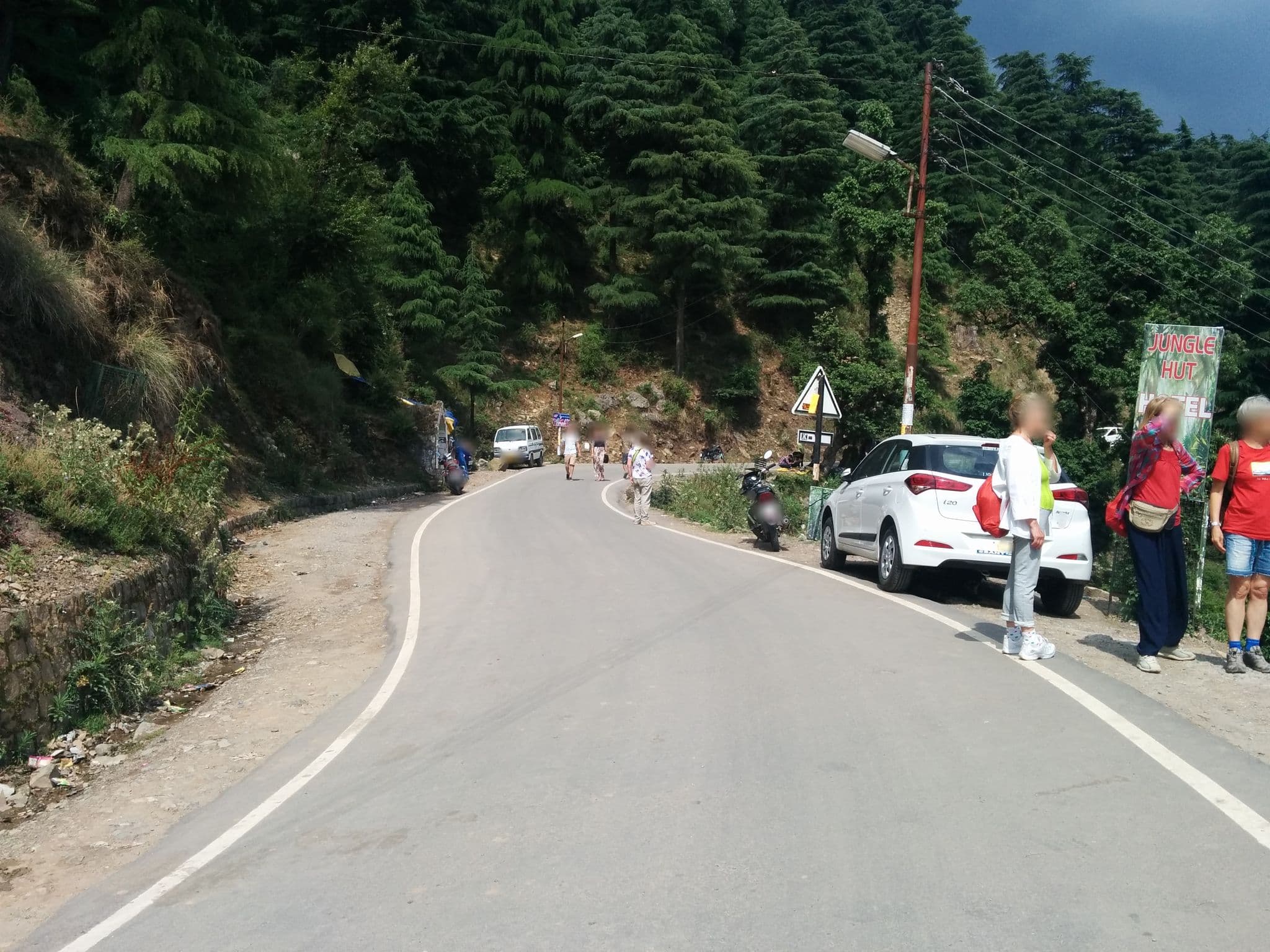 Street view near Jungle Hut, Dharamsala