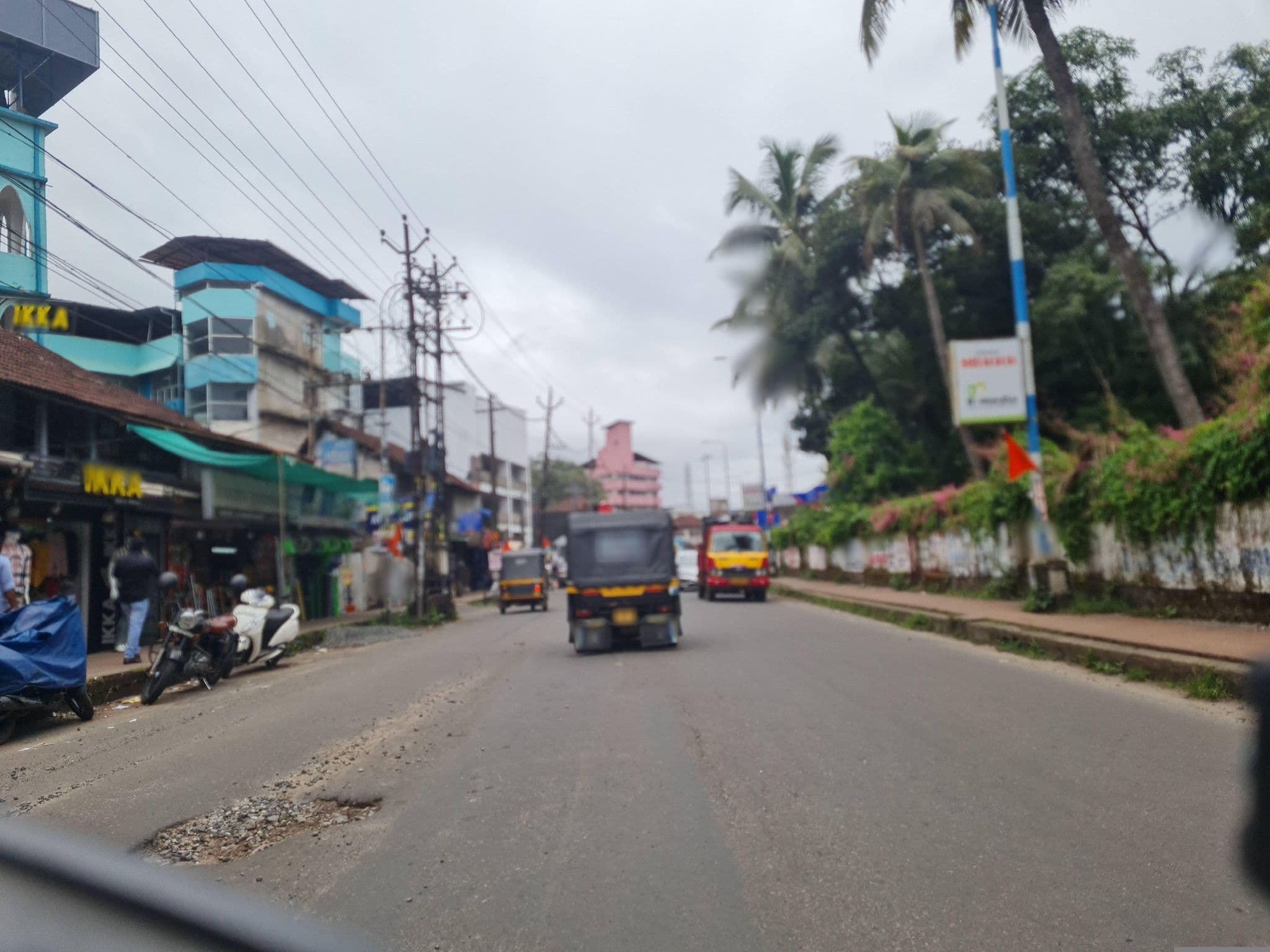 Street view near Omars Inn, Kannur — © dinshkm (CC BY-SA · Mapillary)