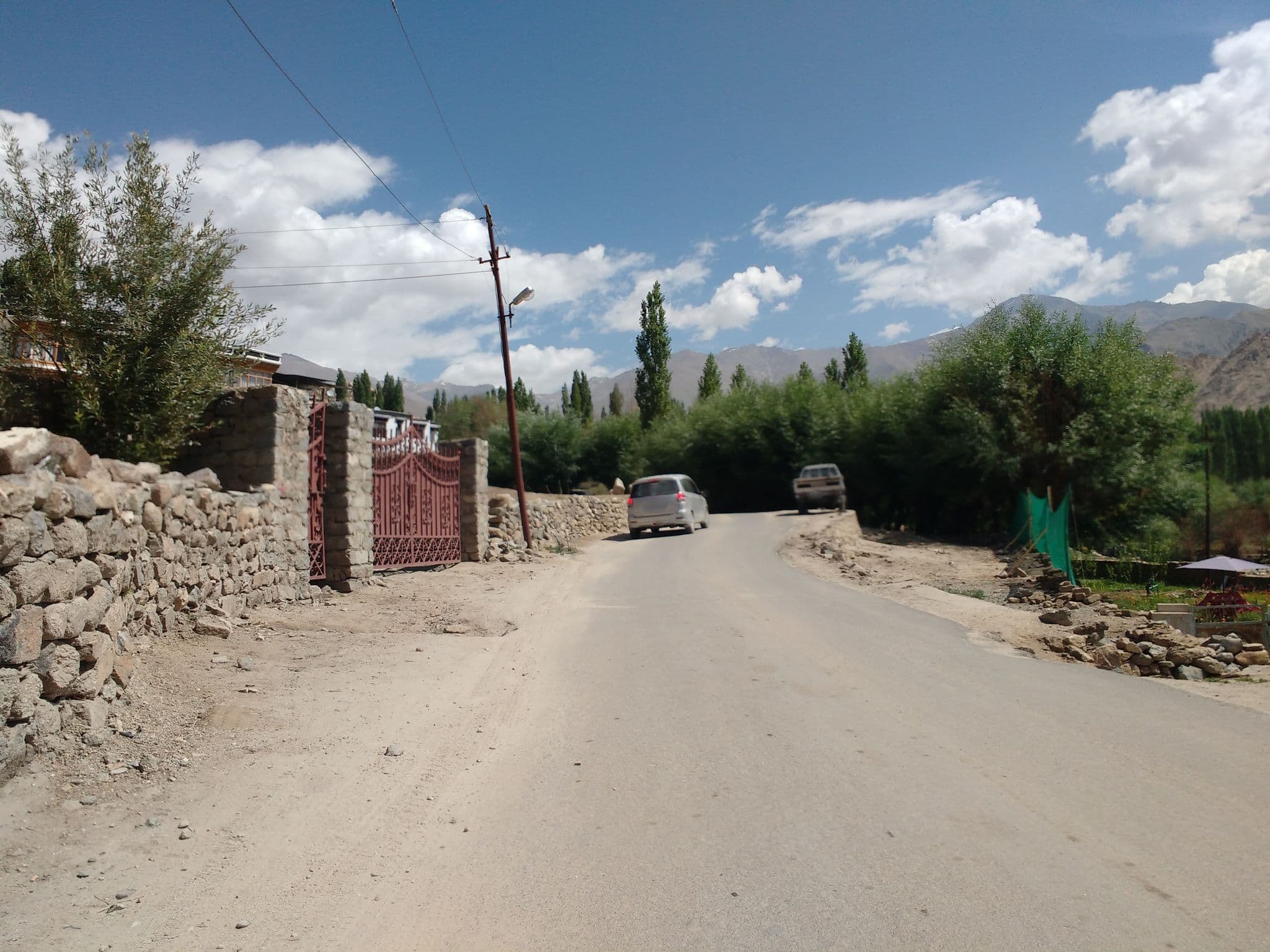 Street view near Paseer Land, Leh