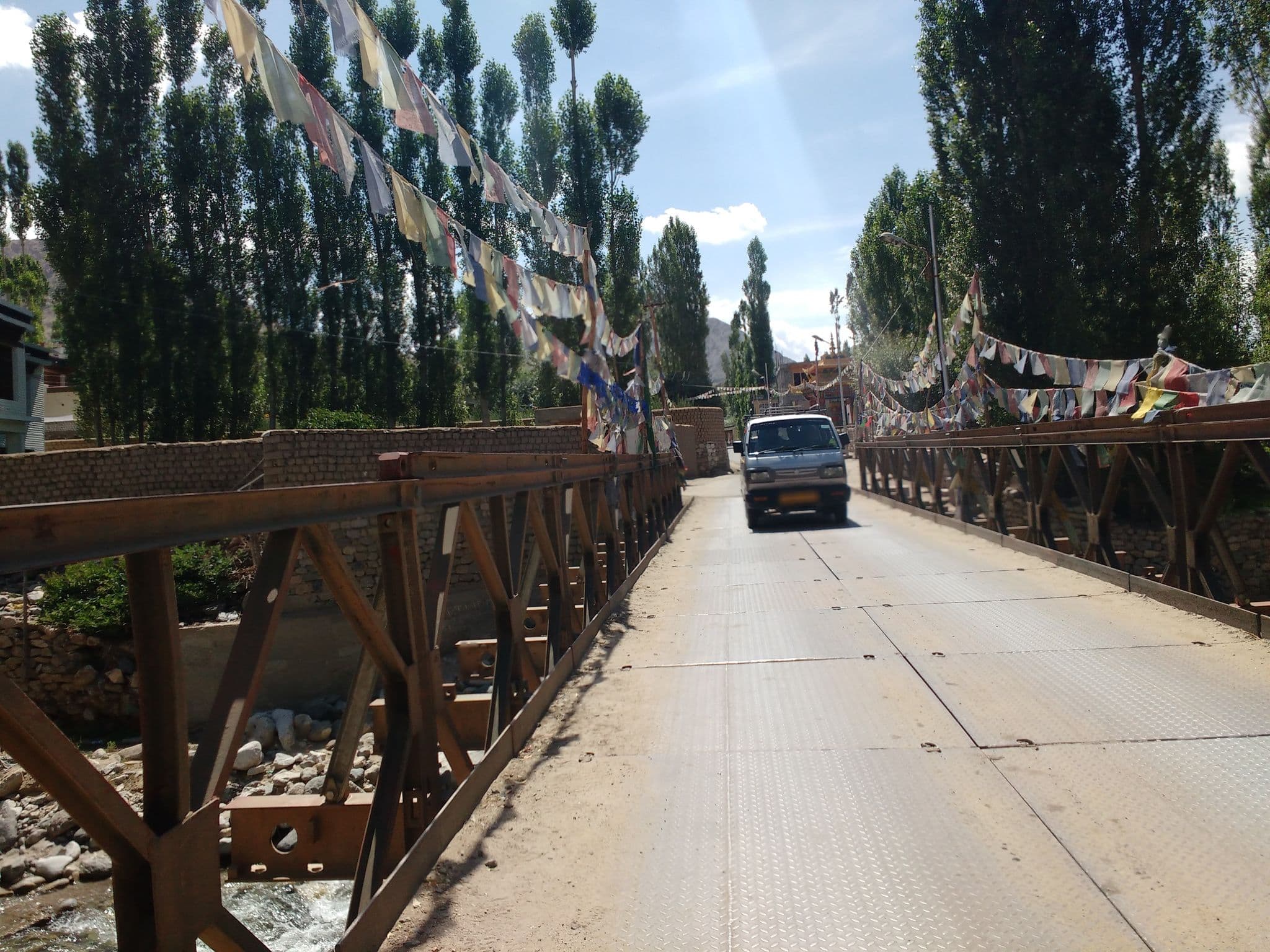 Street view near Lassu Residency, Leh