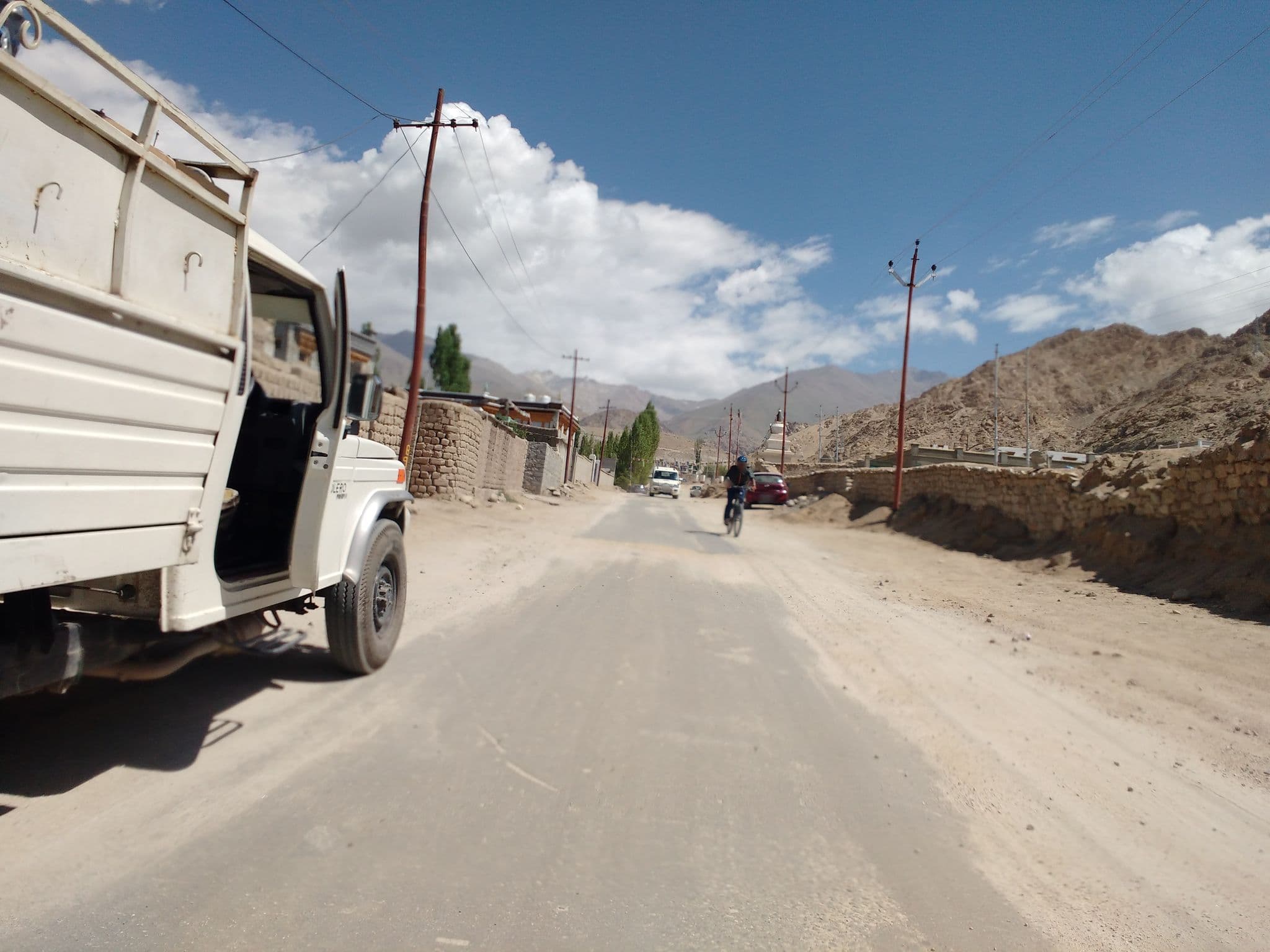 Street view near Zakrook, Leh