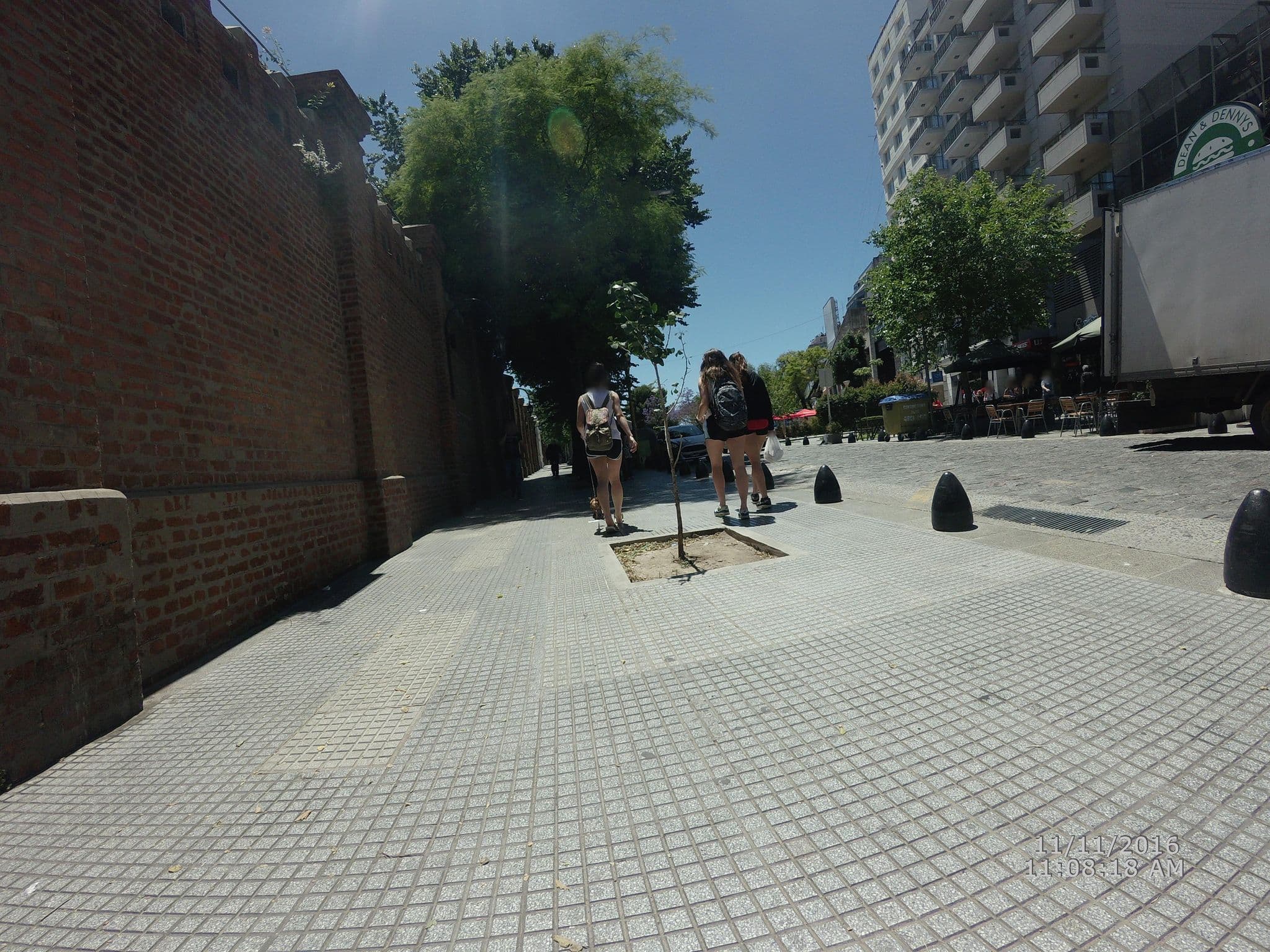 Street view near Hotel Urban Suites Recoleta, Retiro — © mapeadora (CC BY-SA · Mapillary)