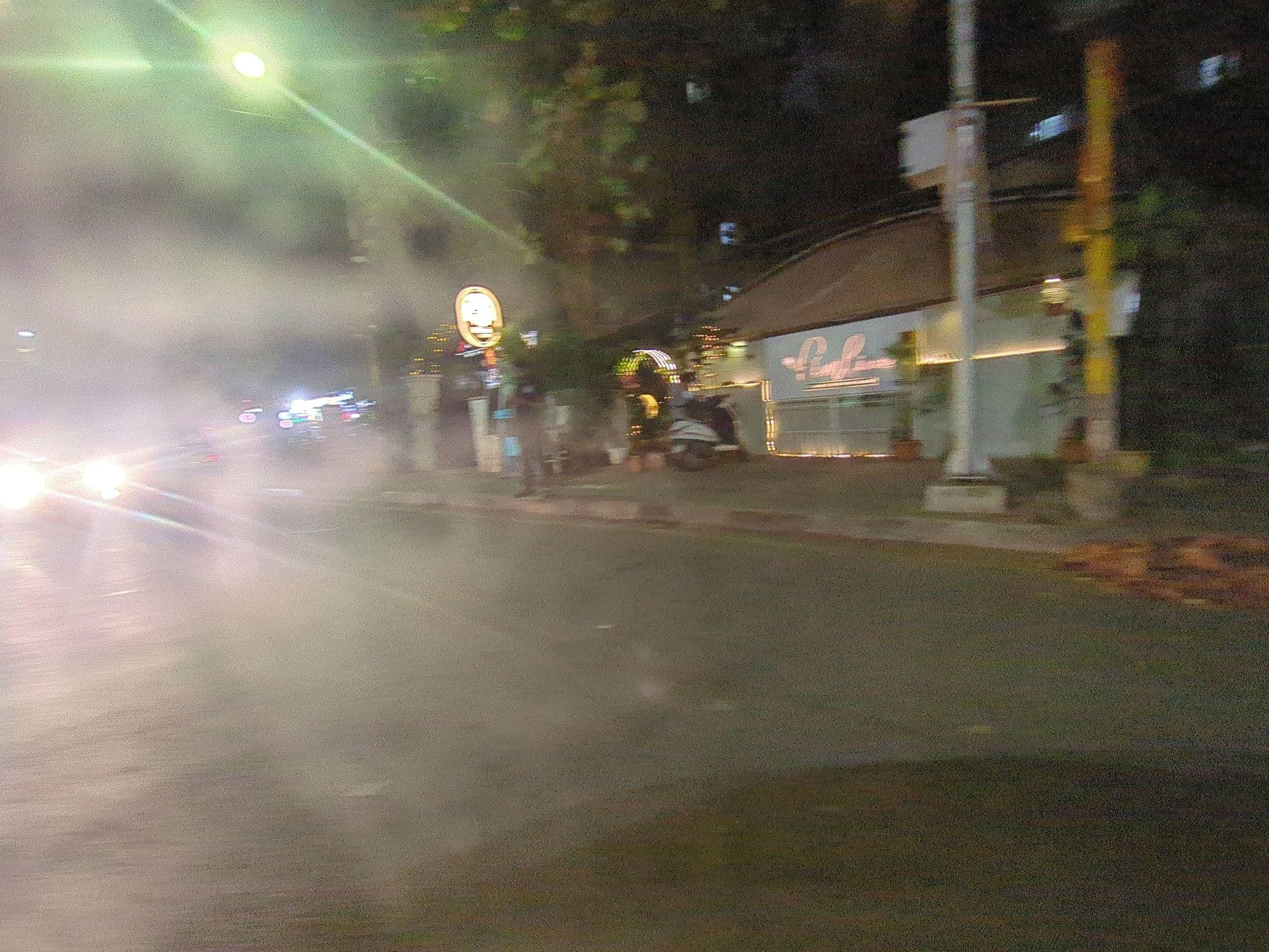 Street view near Bharat Vihar, Pune — © rdugal (CC BY-SA · Mapillary)